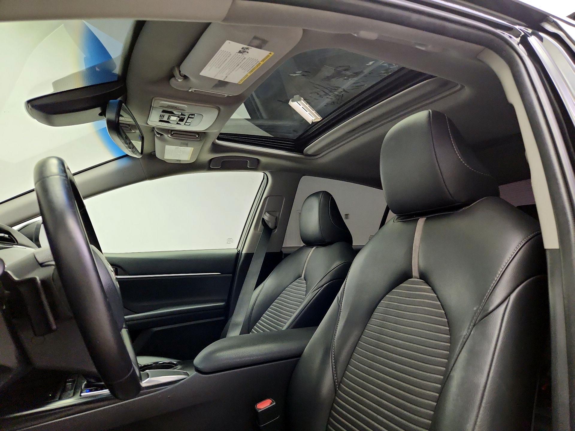 Thumbnail: 2018 Toyota Camry - 19