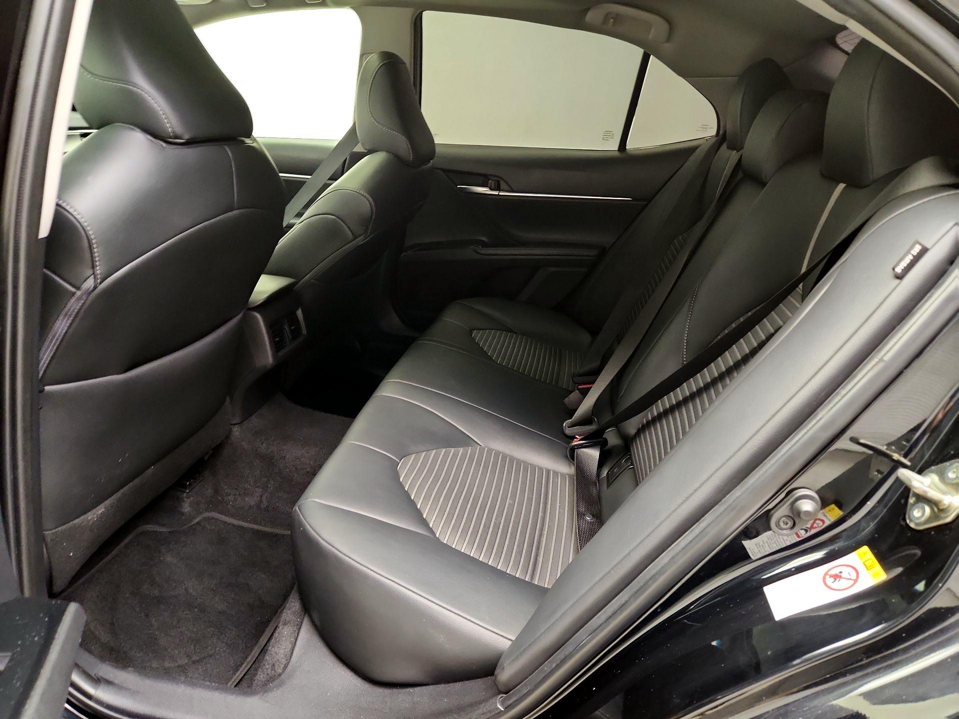 Thumbnail: 2018 Toyota Camry - 20