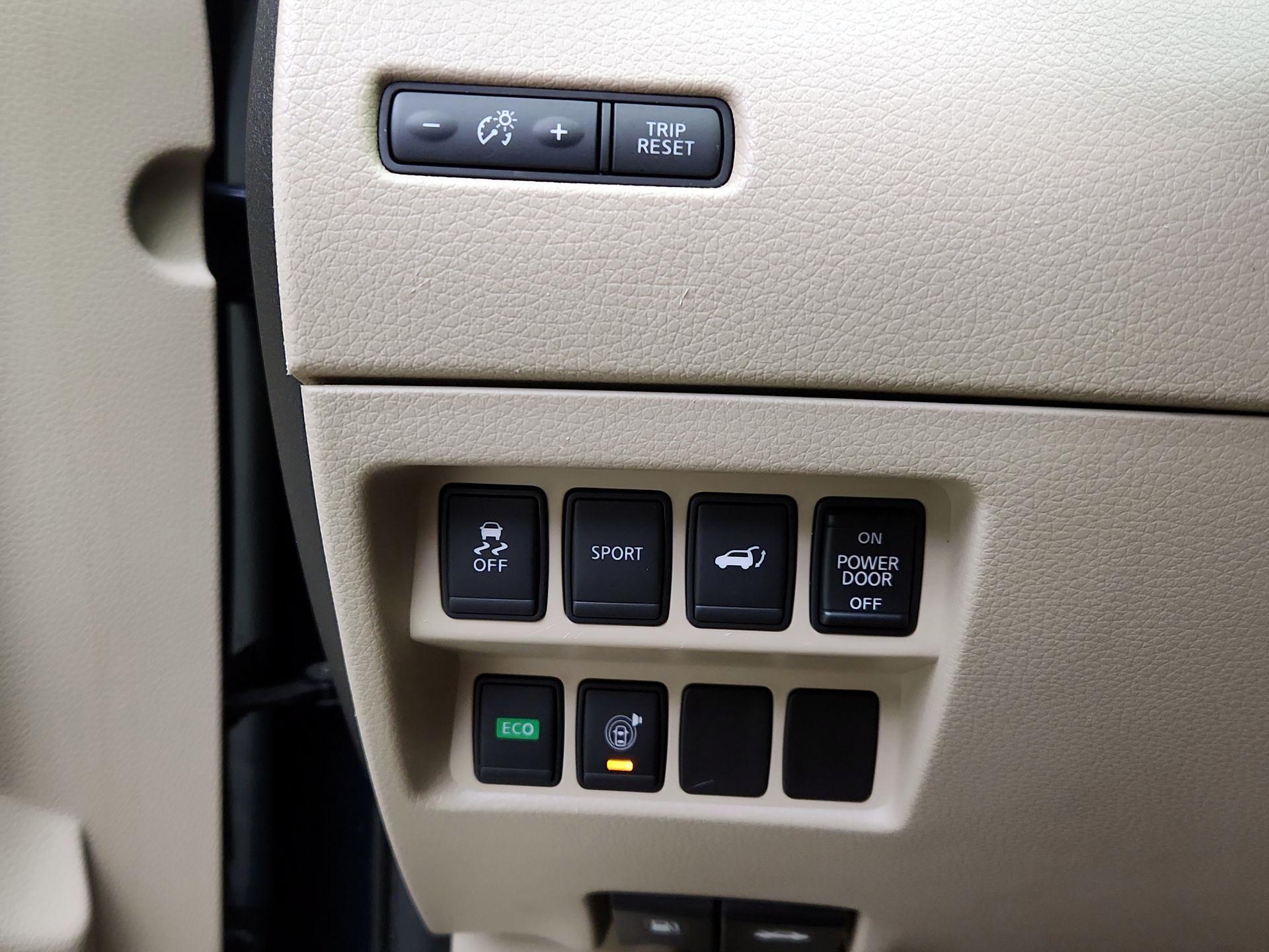 Thumbnail: 2015 Nissan Rogue - 13