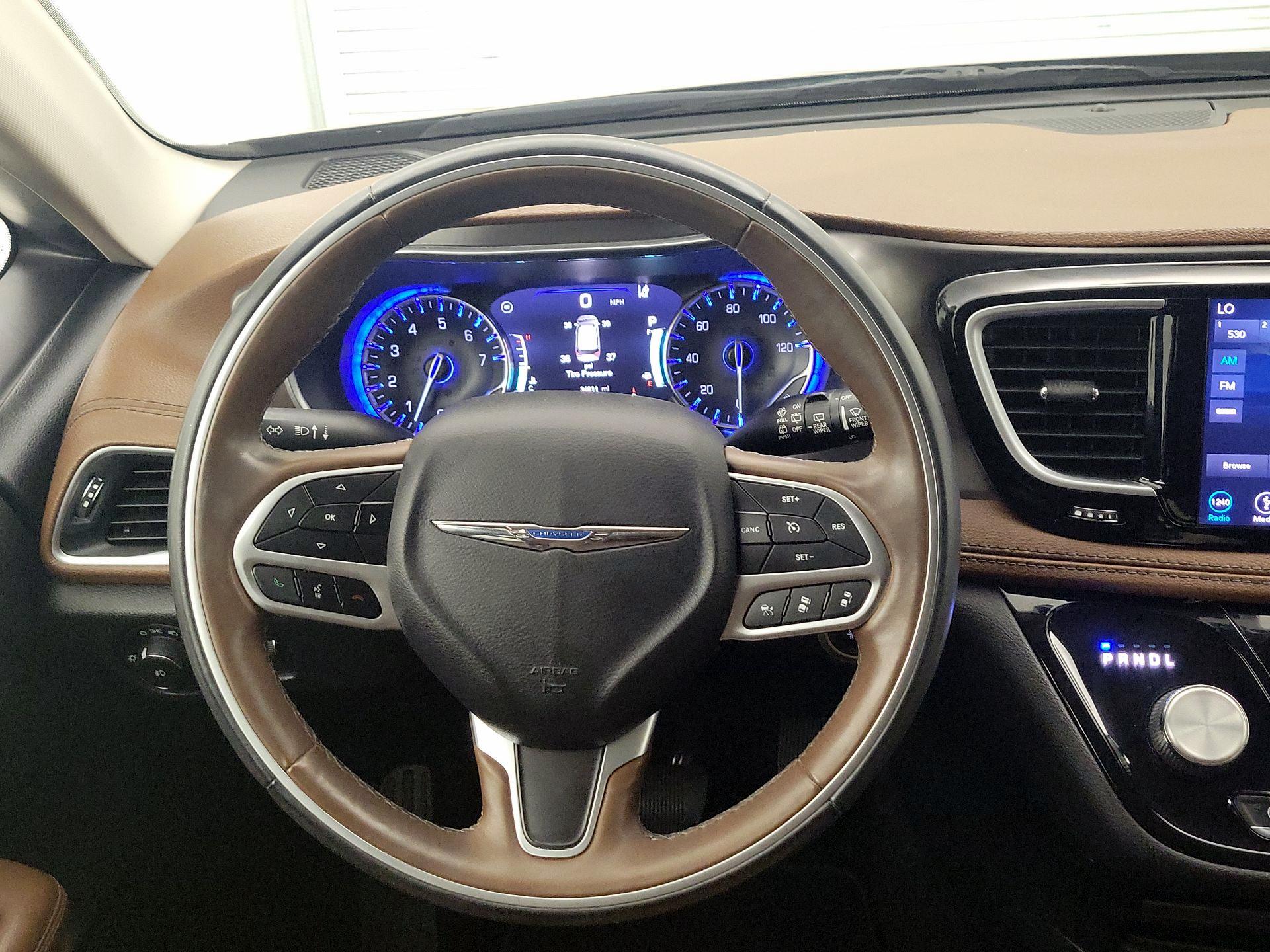Thumbnail: 2018 Chrysler Pacifica - 10
