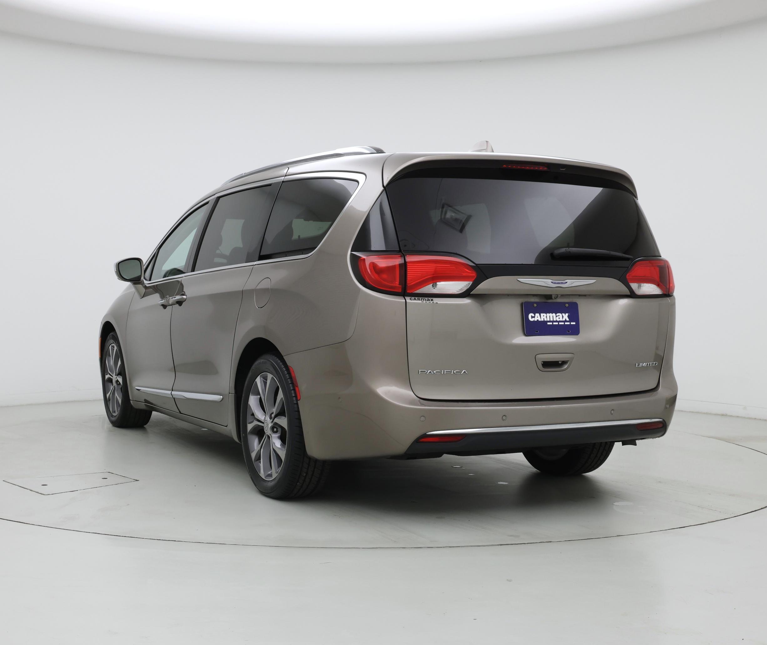 Thumbnail: 2018 Chrysler Pacifica - 2