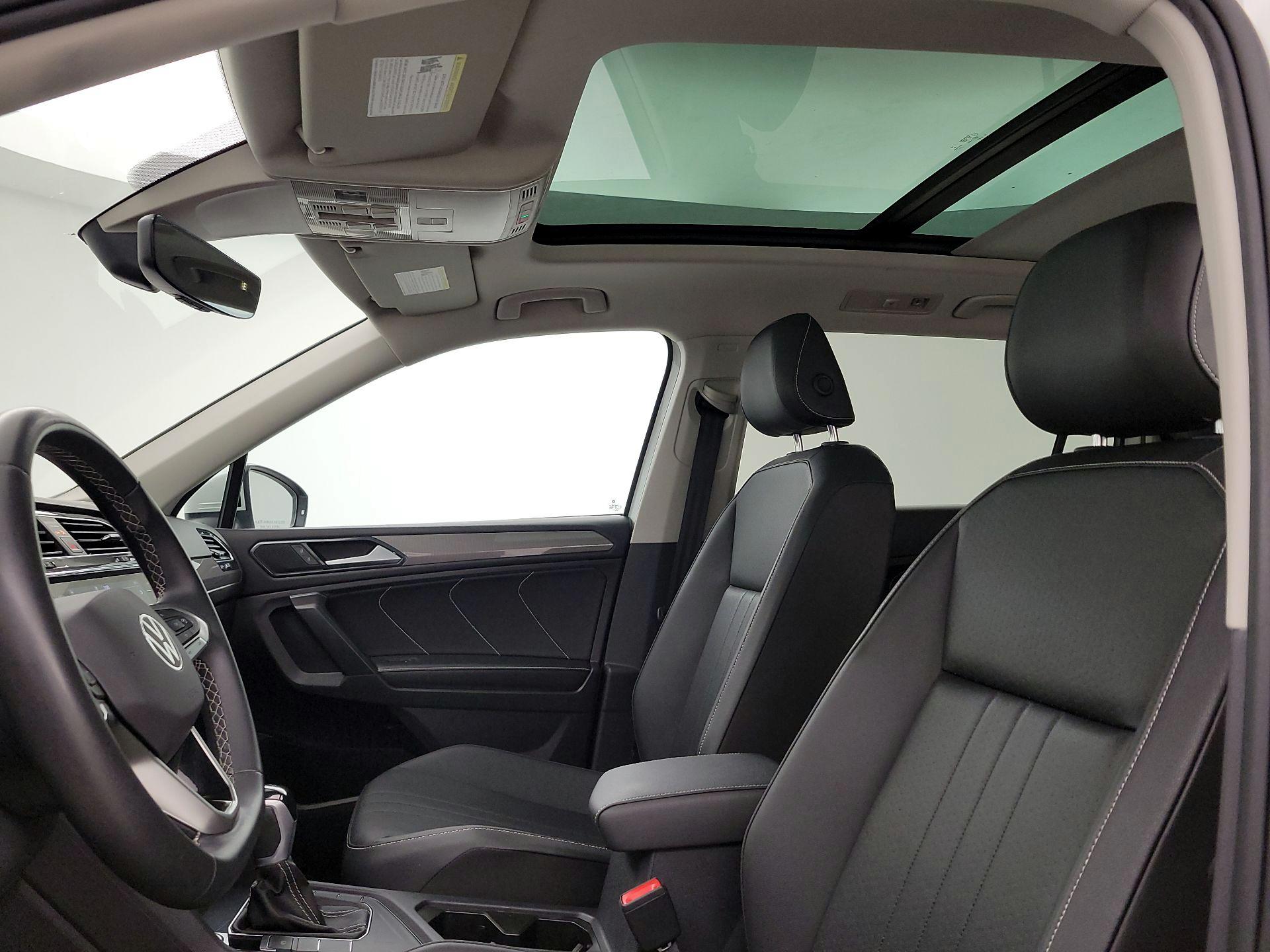 Thumbnail: 2023 Volkswagen Tiguan - 19