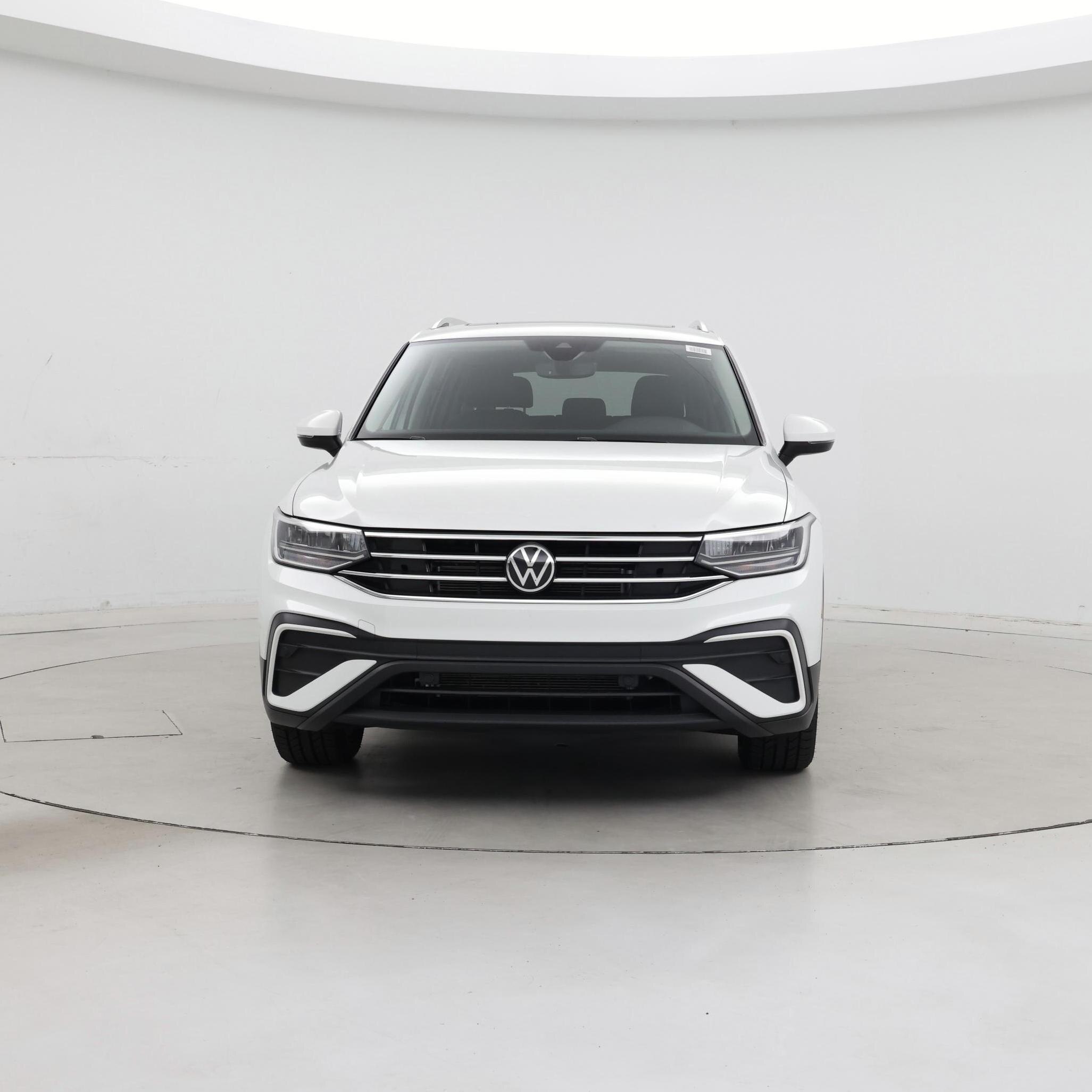 Thumbnail: 2023 Volkswagen Tiguan - 5