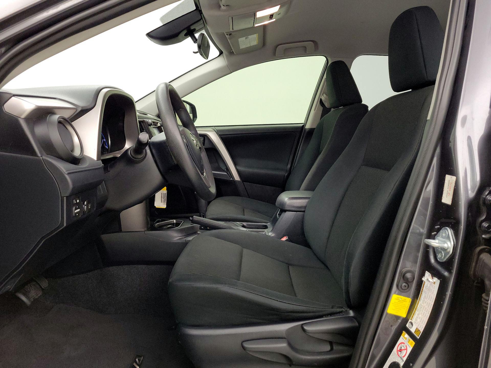 Thumbnail: 2018 Toyota RAV4 - 11