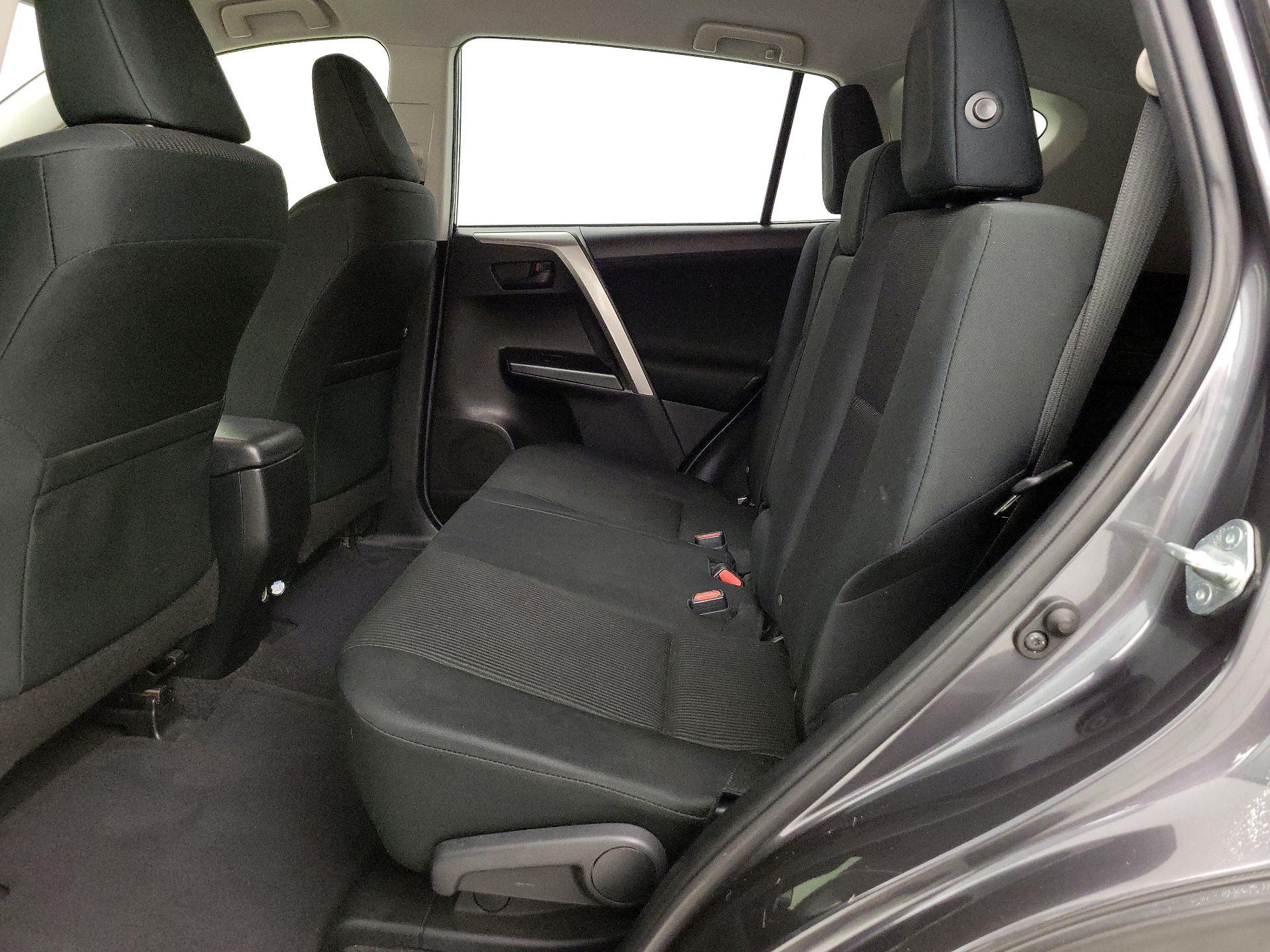 Thumbnail: 2018 Toyota RAV4 - 19