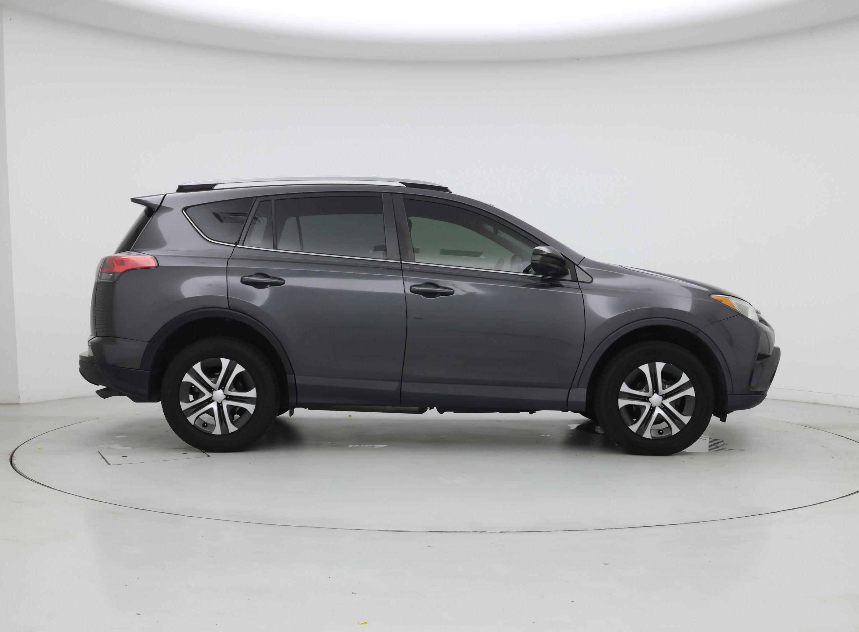 Thumbnail: 2018 Toyota RAV4 - 7
