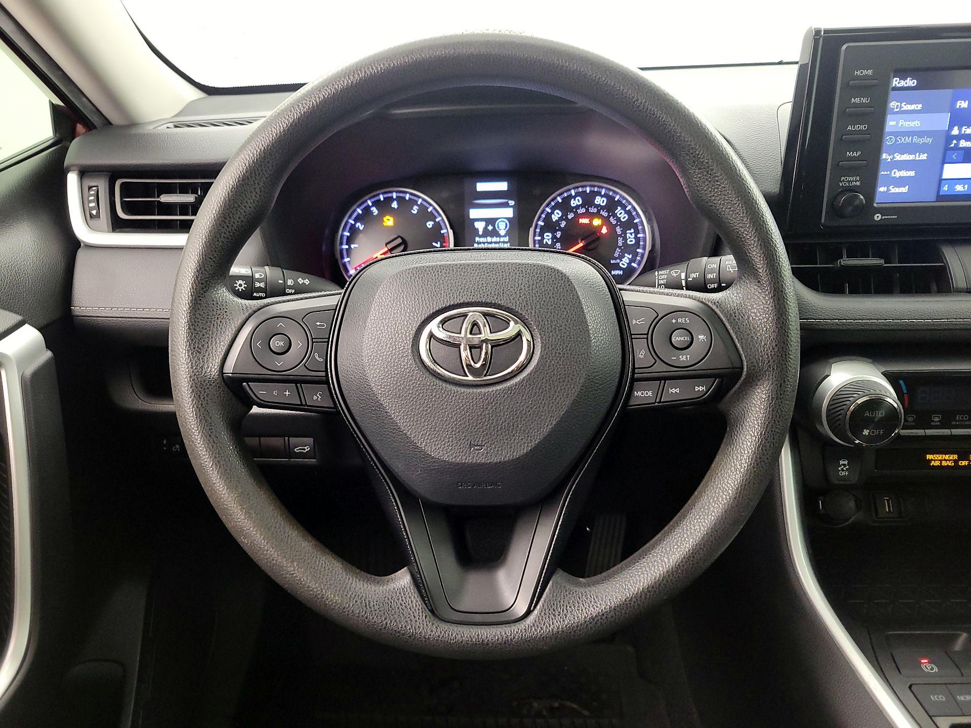 Thumbnail: 2021 Toyota RAV4 - 10