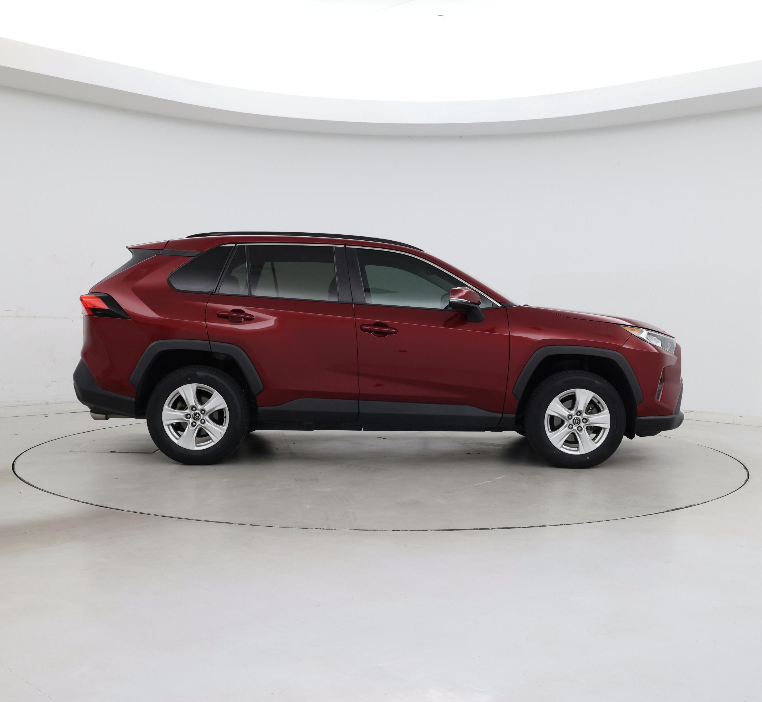 Thumbnail: 2021 Toyota RAV4 - 7