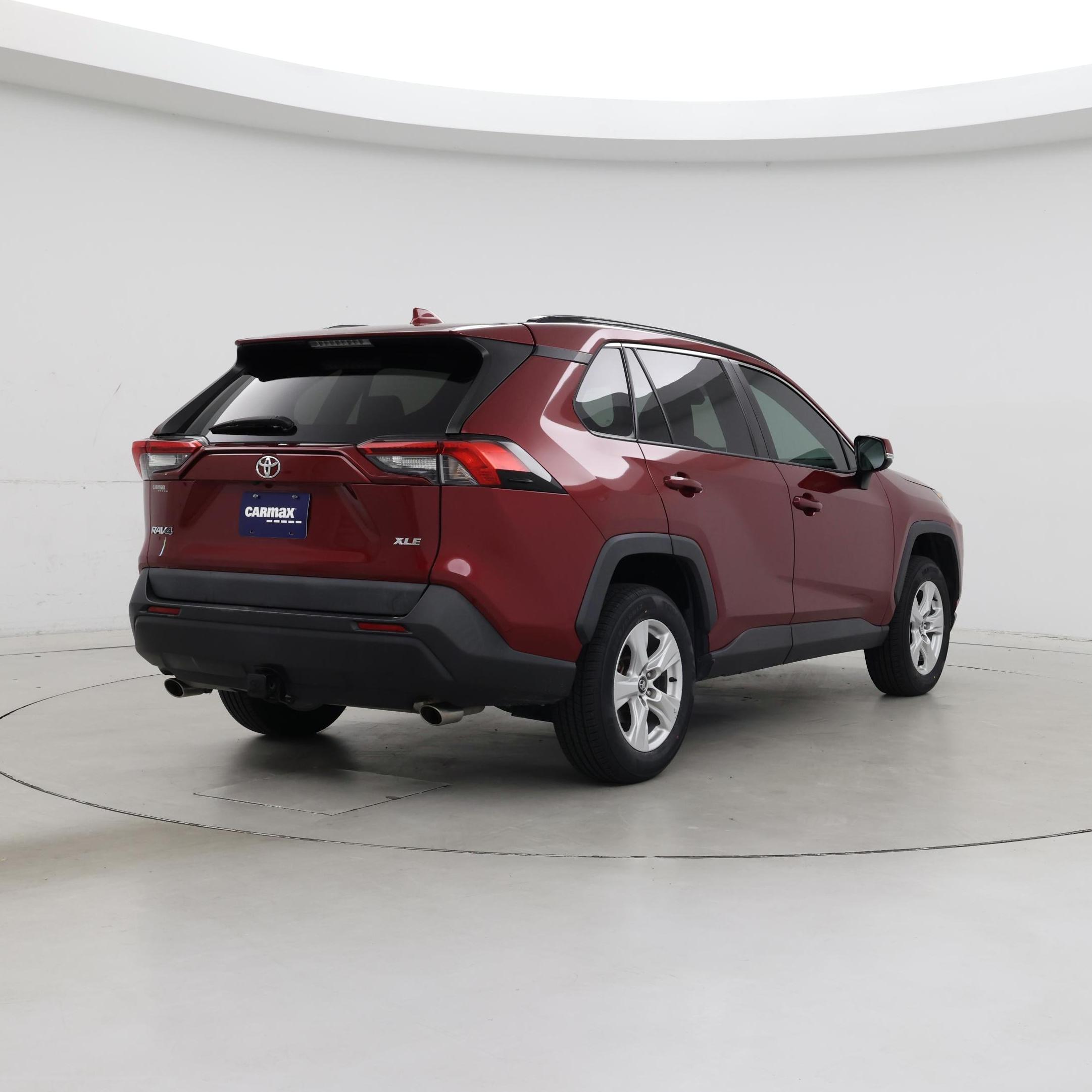 Thumbnail: 2021 Toyota RAV4 - 8