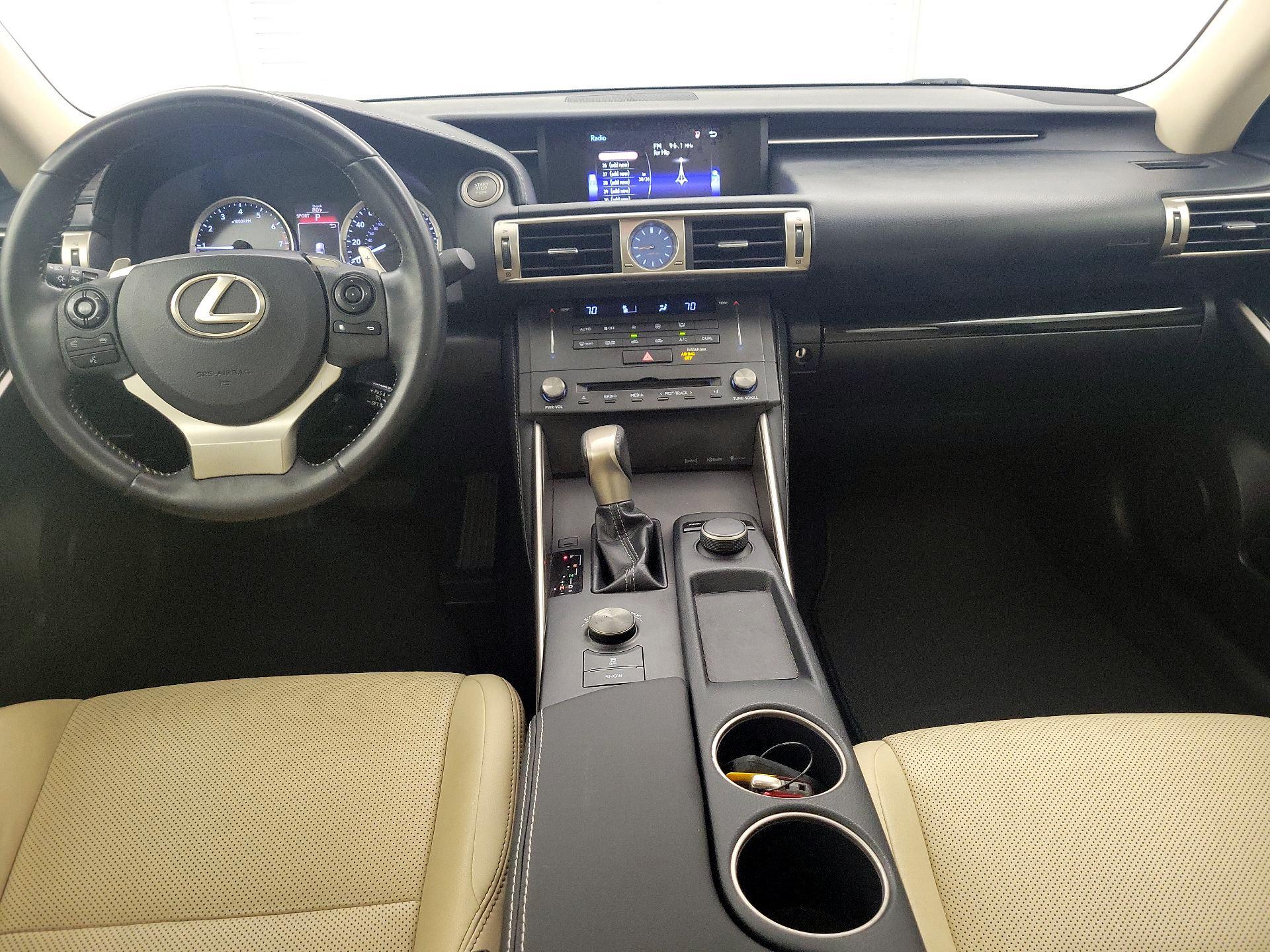 Thumbnail: 2015 Lexus IS - 9