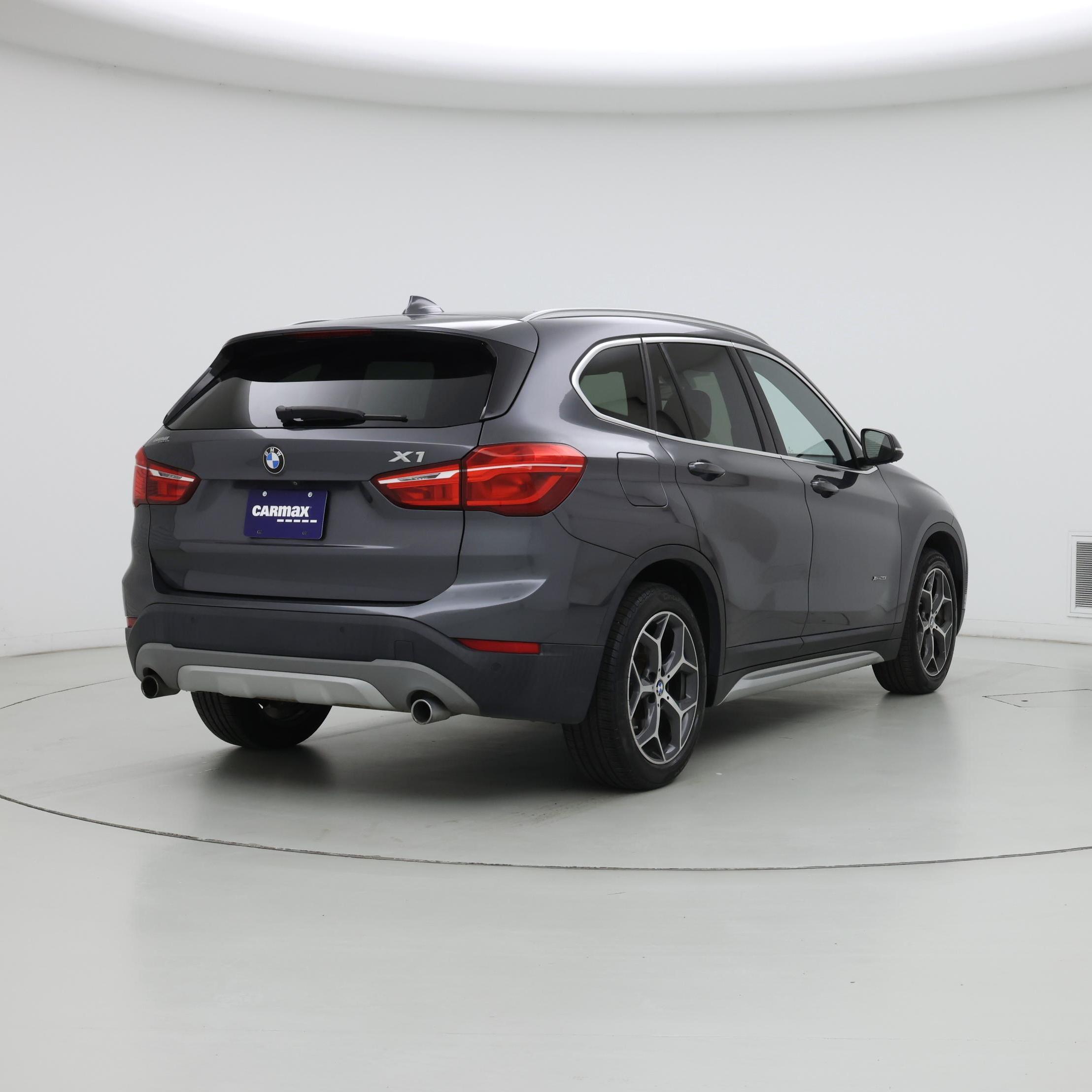 Thumbnail: 2018 BMW X1 - 8