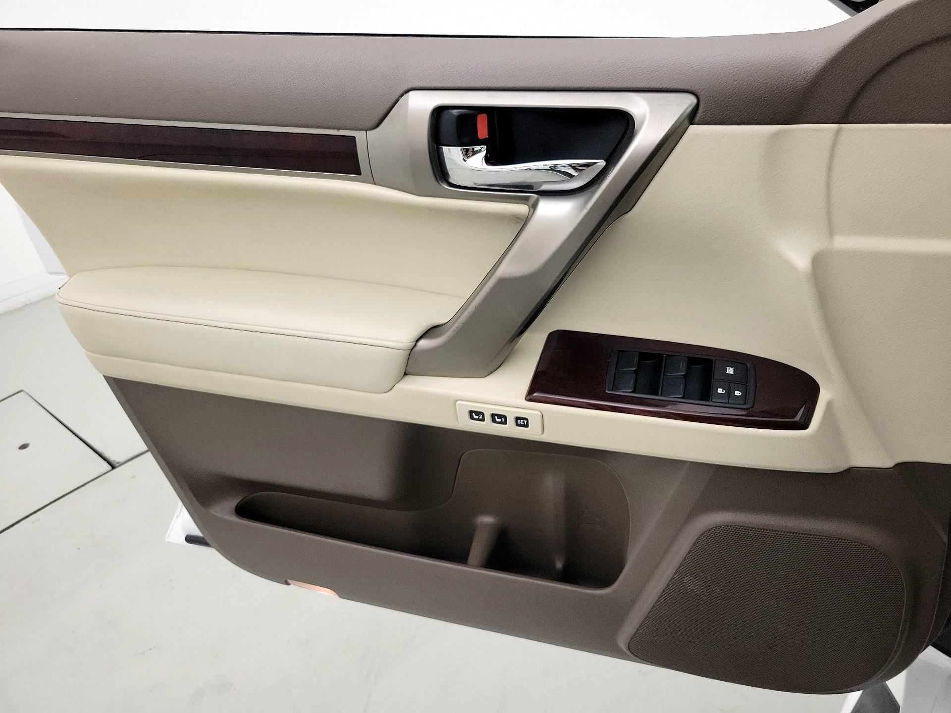 Thumbnail: 2016 Lexus GX - 12