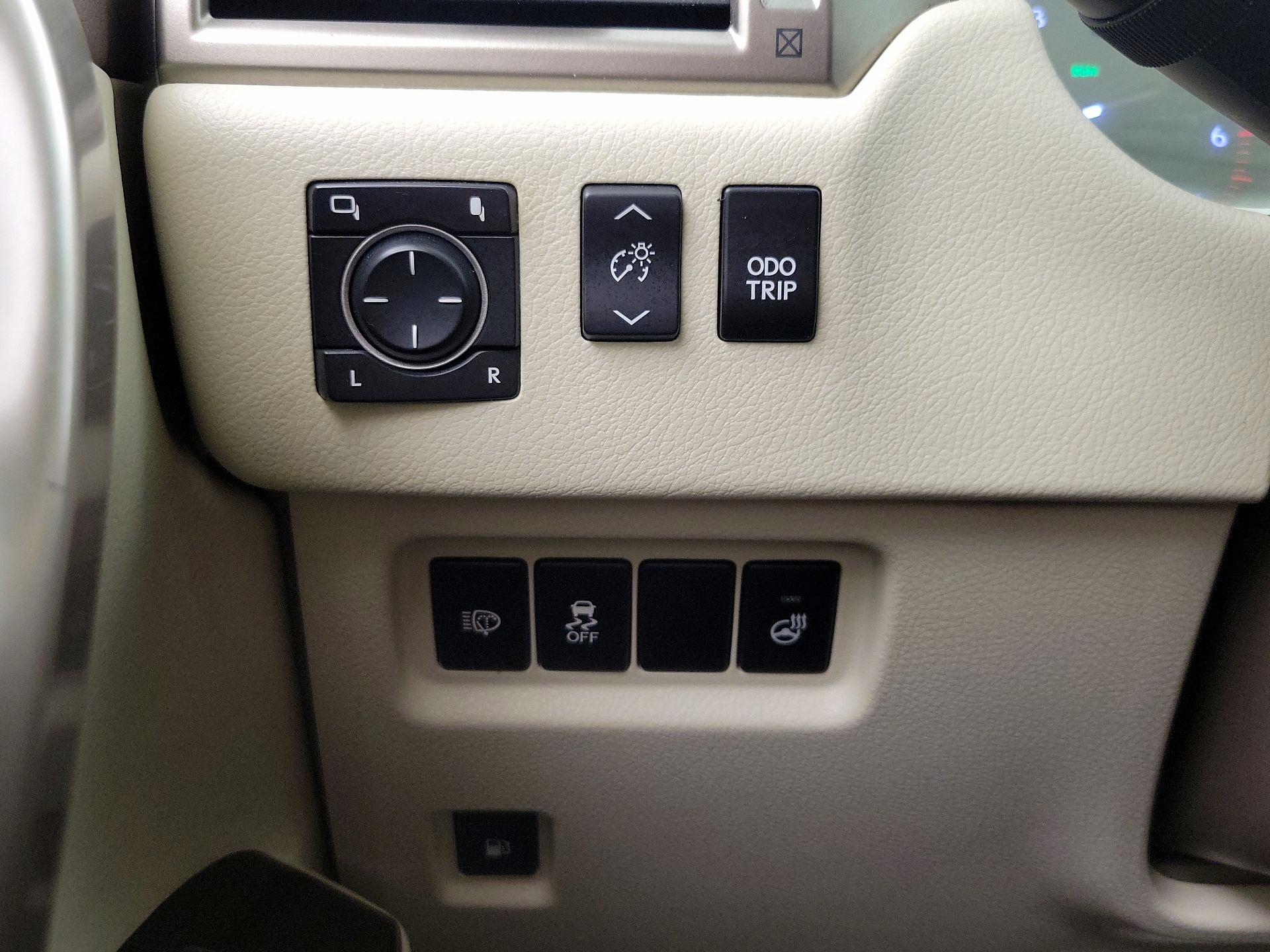Thumbnail: 2016 Lexus GX - 13