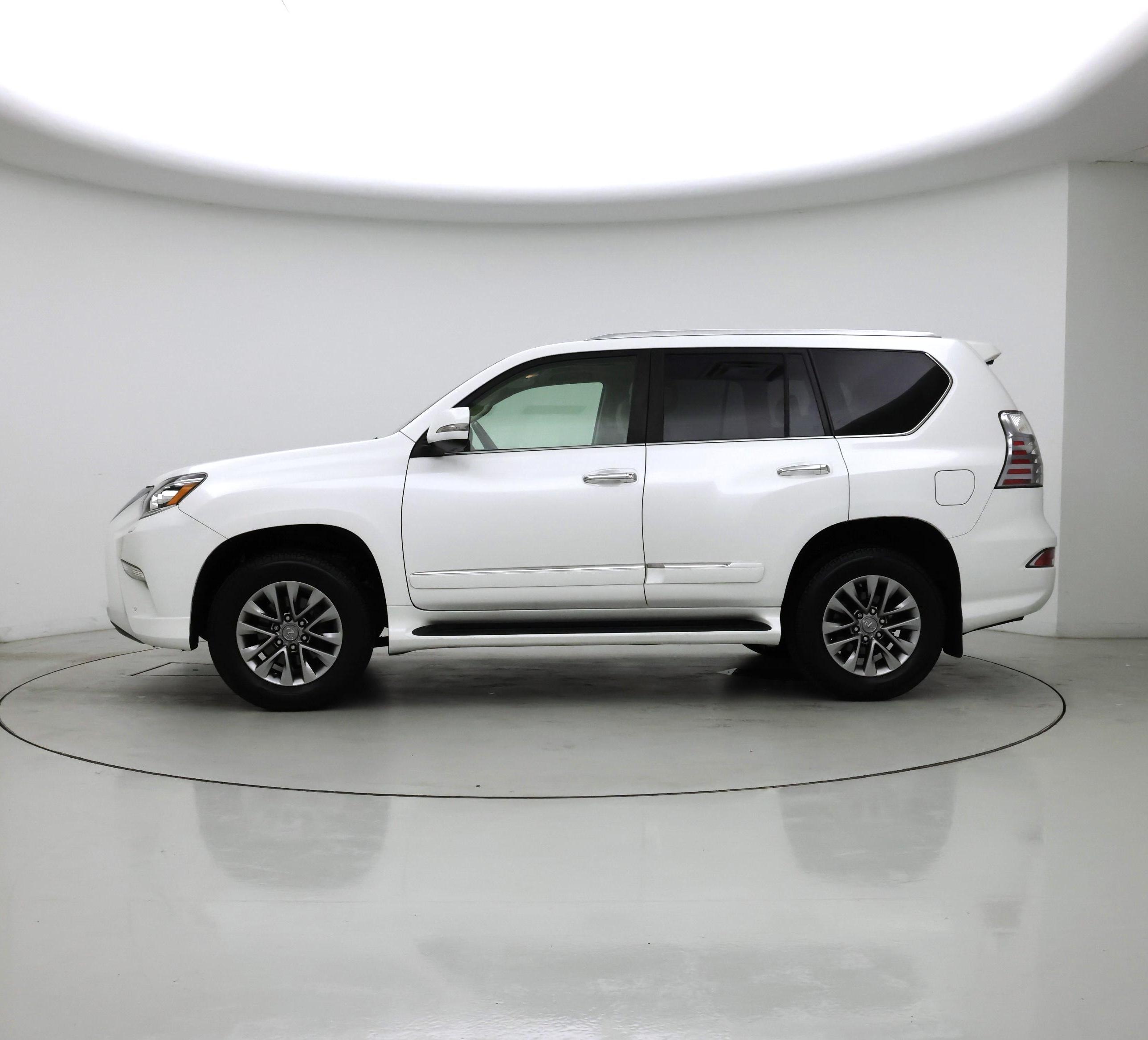Thumbnail: 2016 Lexus GX - 3
