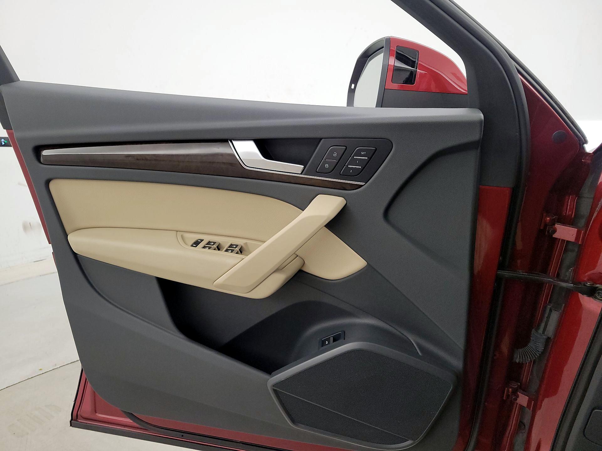 Thumbnail: 2019 Audi Q5 - 12
