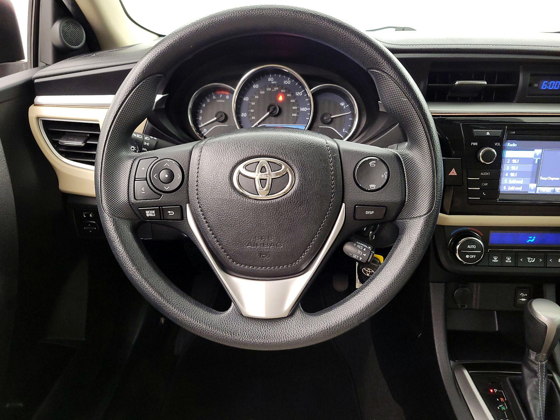 Thumbnail: 2015 Toyota Corolla - 10