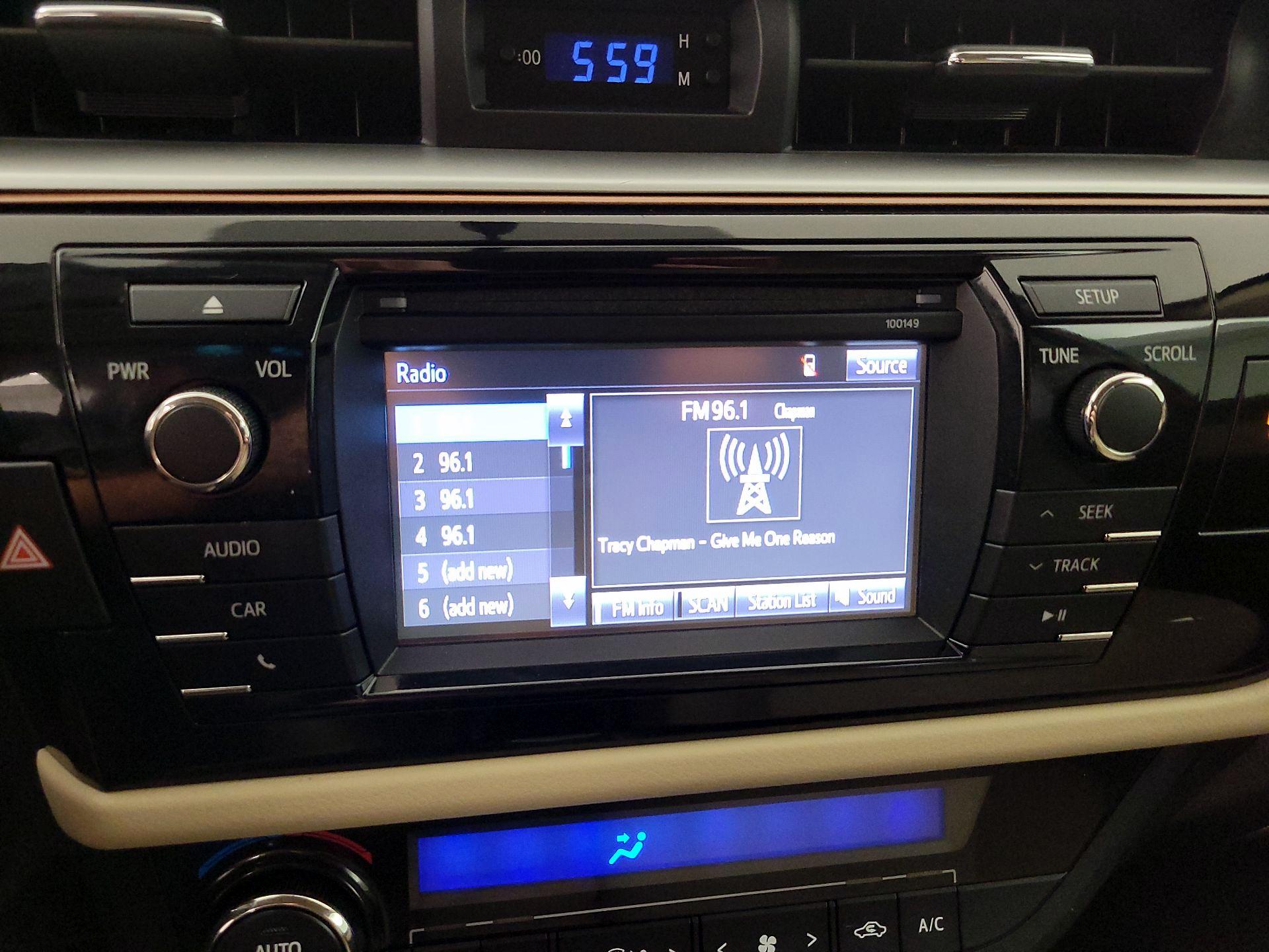 Thumbnail: 2015 Toyota Corolla - 15