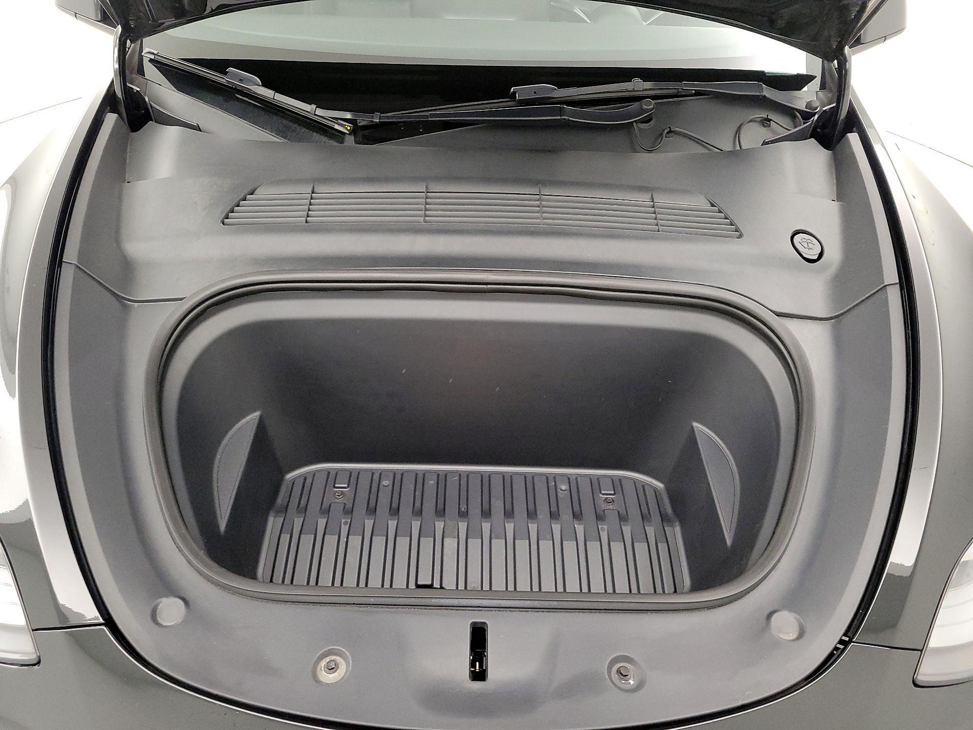 Thumbnail: 2022 Tesla Model Y - 20
