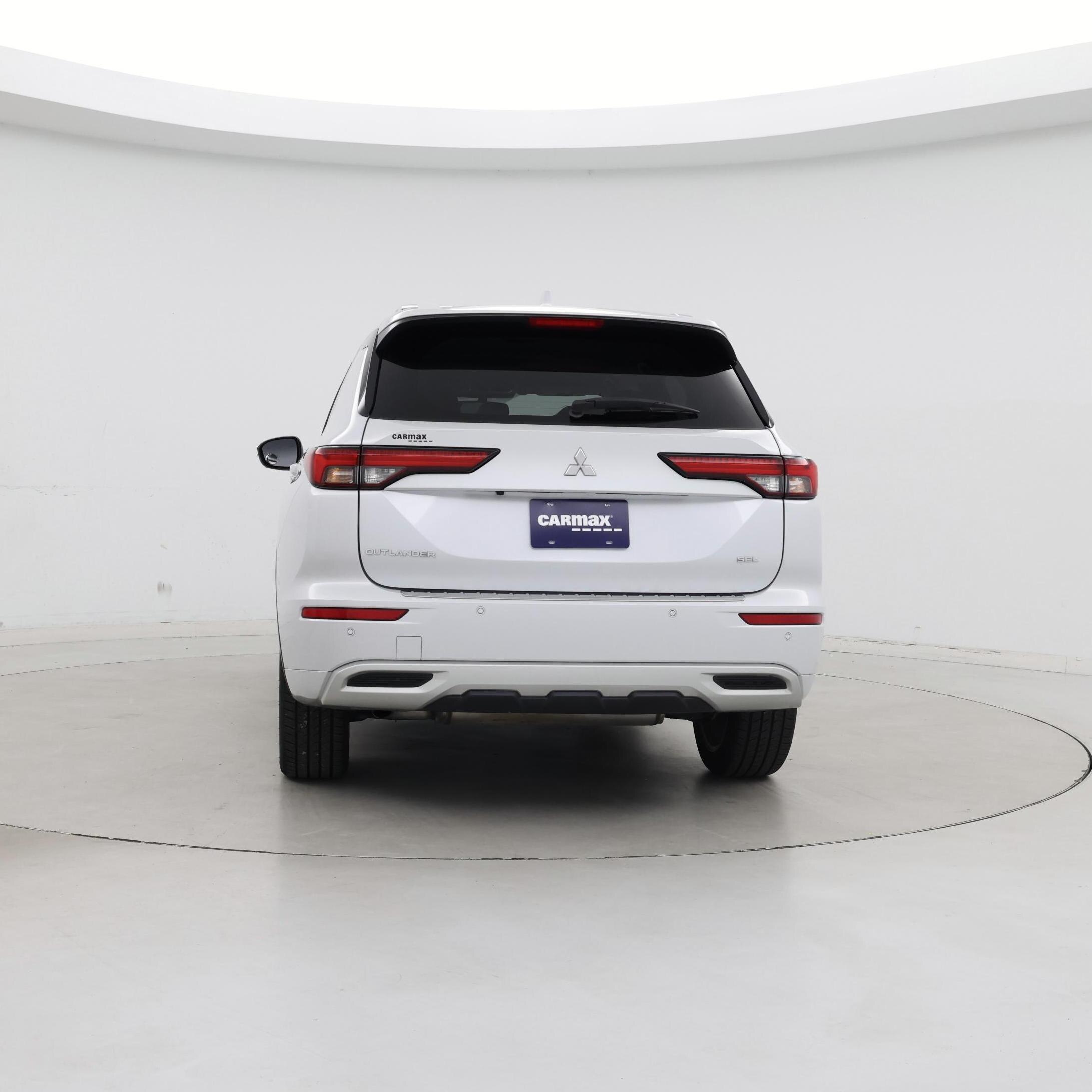 Thumbnail: 2023 Mitsubishi Outlander - 6