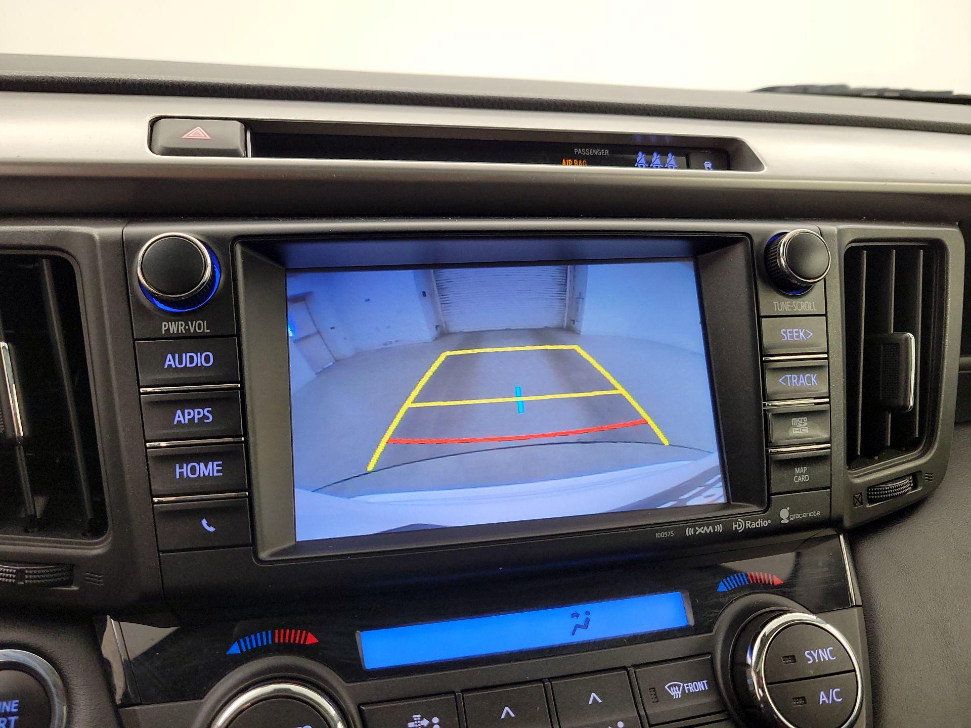 Thumbnail: 2018 Toyota RAV4 - 15