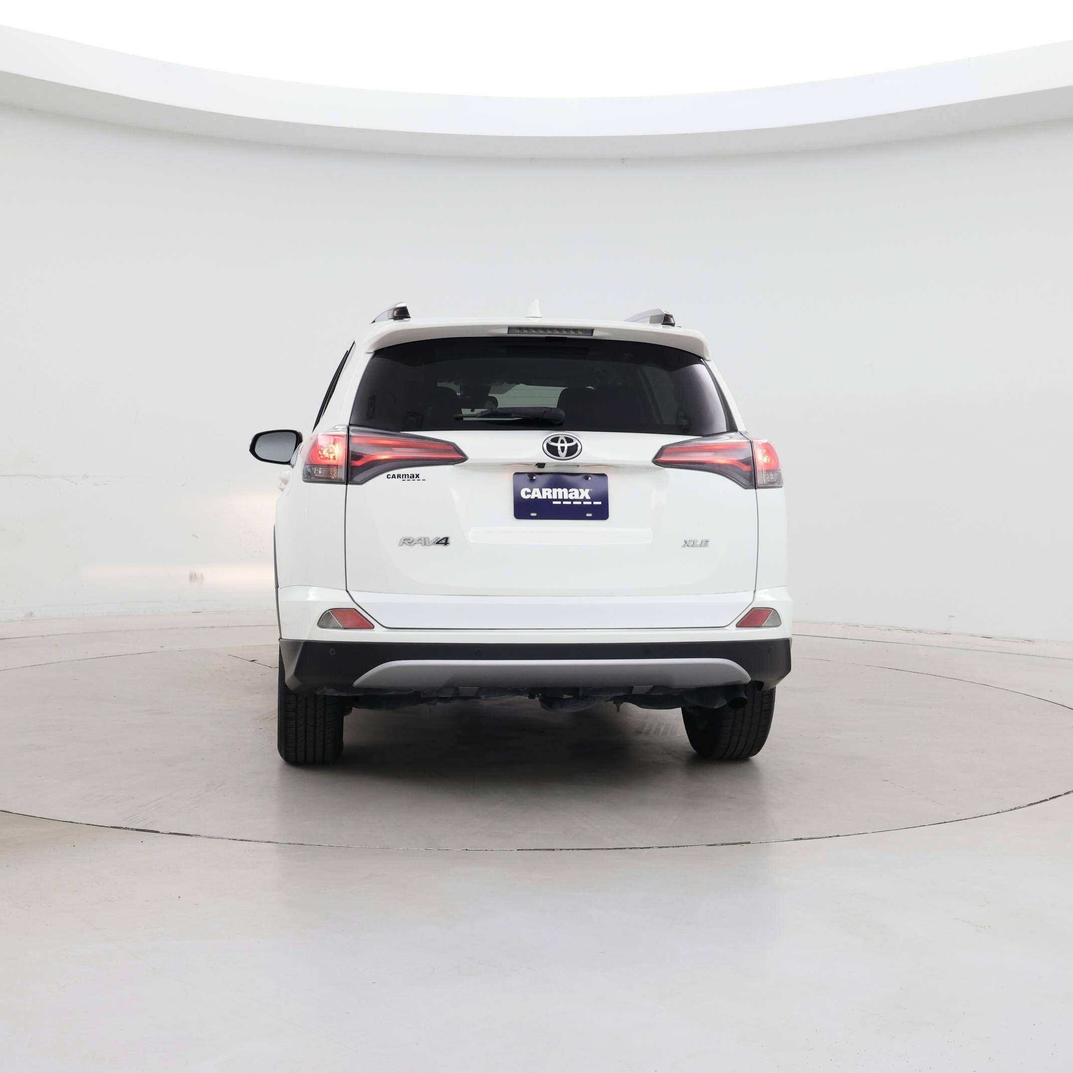 Thumbnail: 2018 Toyota RAV4 - 6