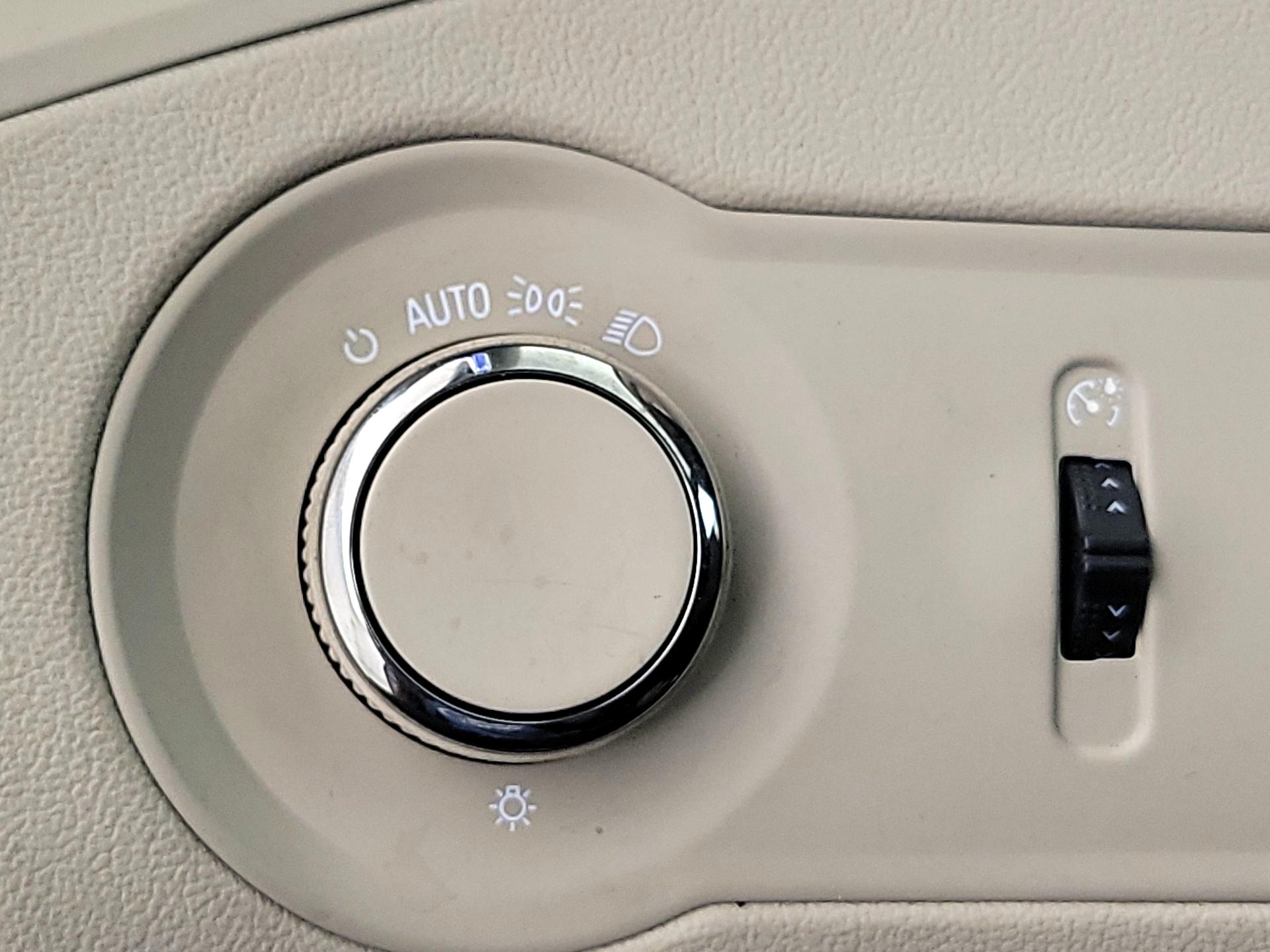 Thumbnail: 2016 Buick LaCrosse - 13