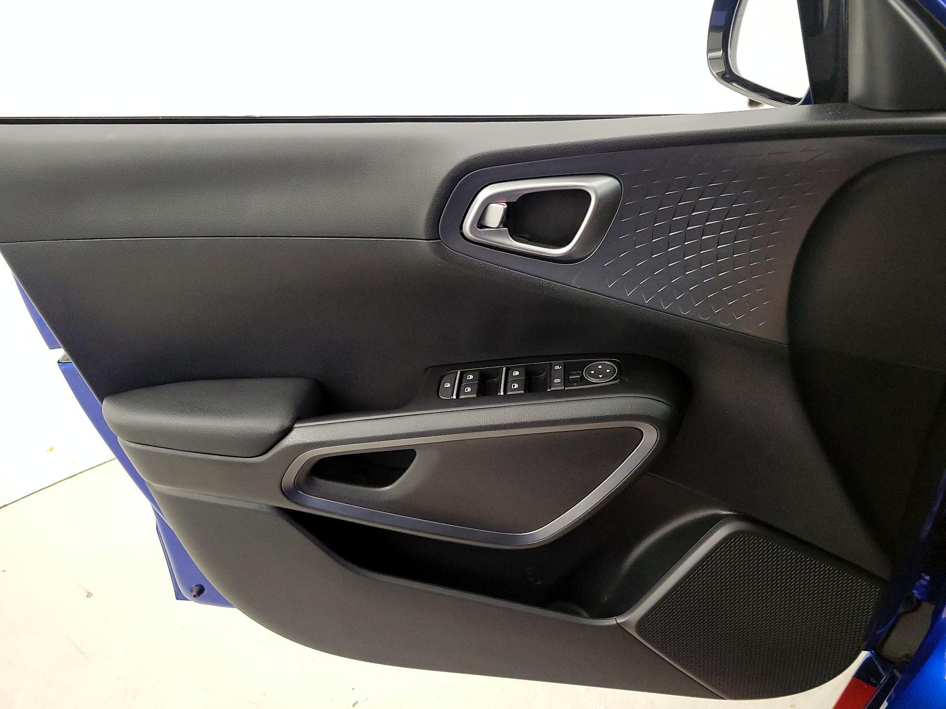 Thumbnail: 2022 Kia Soul - 12