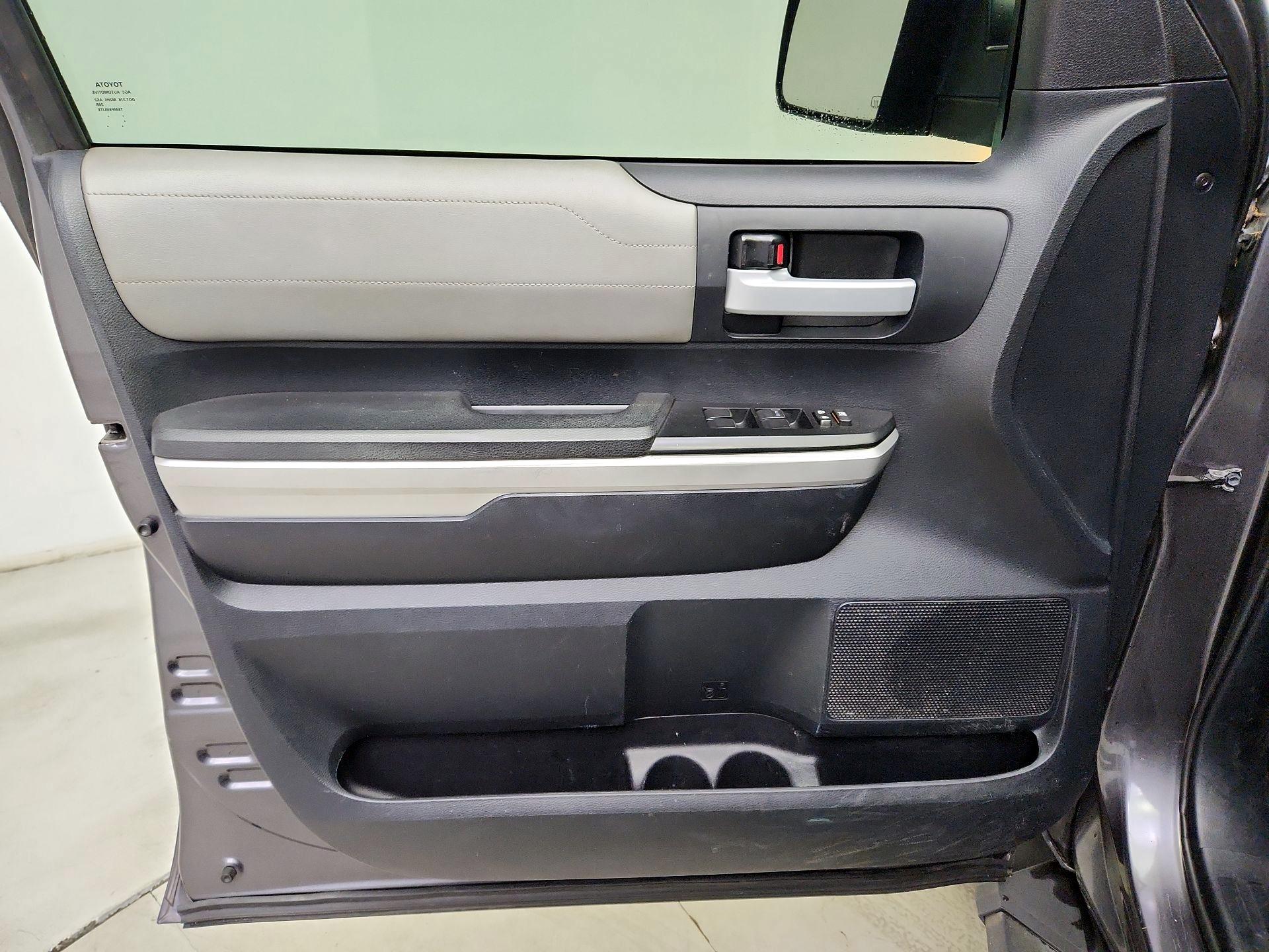 Thumbnail: 2015 Toyota Tundra - 12