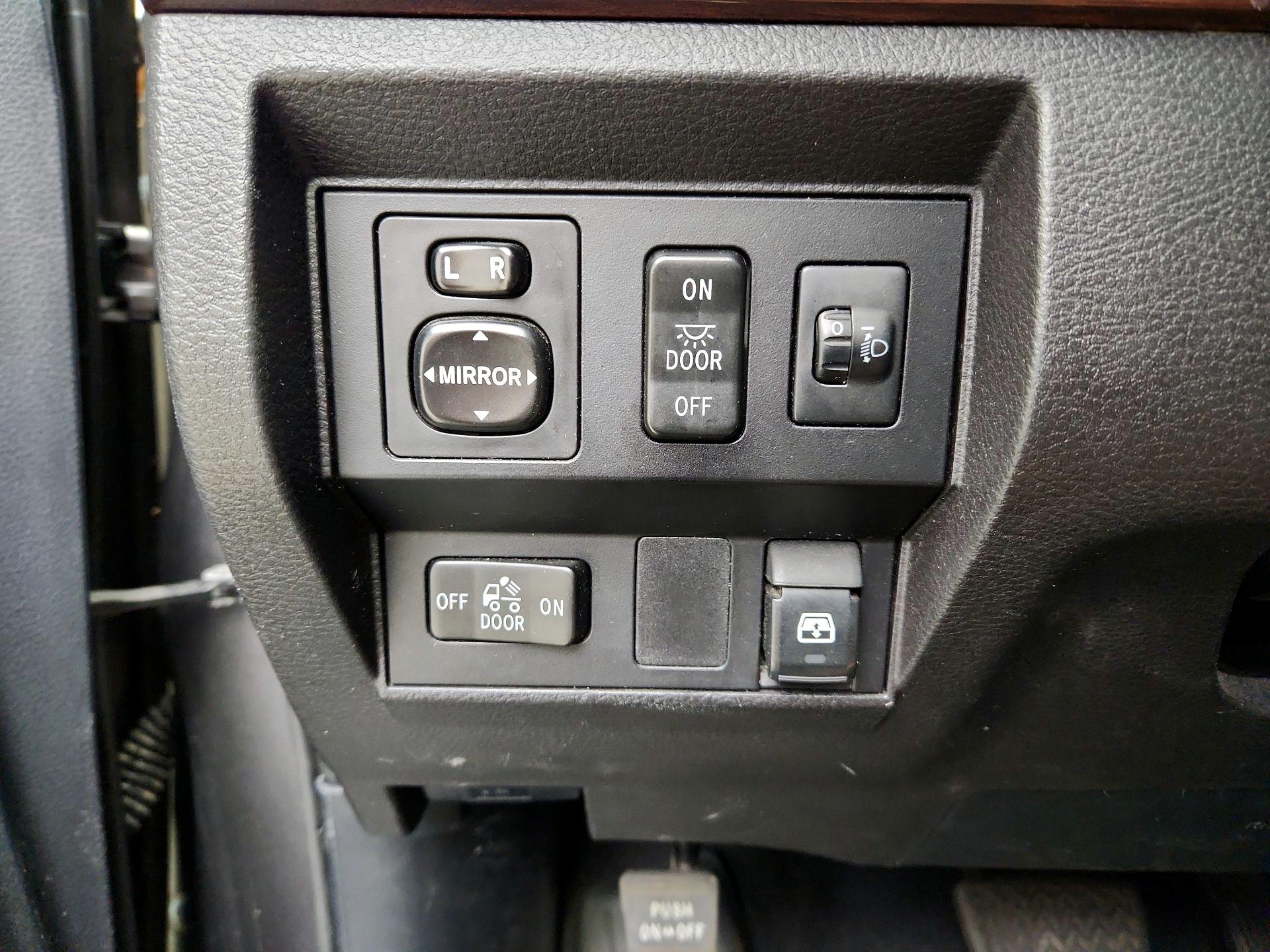 Thumbnail: 2015 Toyota Tundra - 13