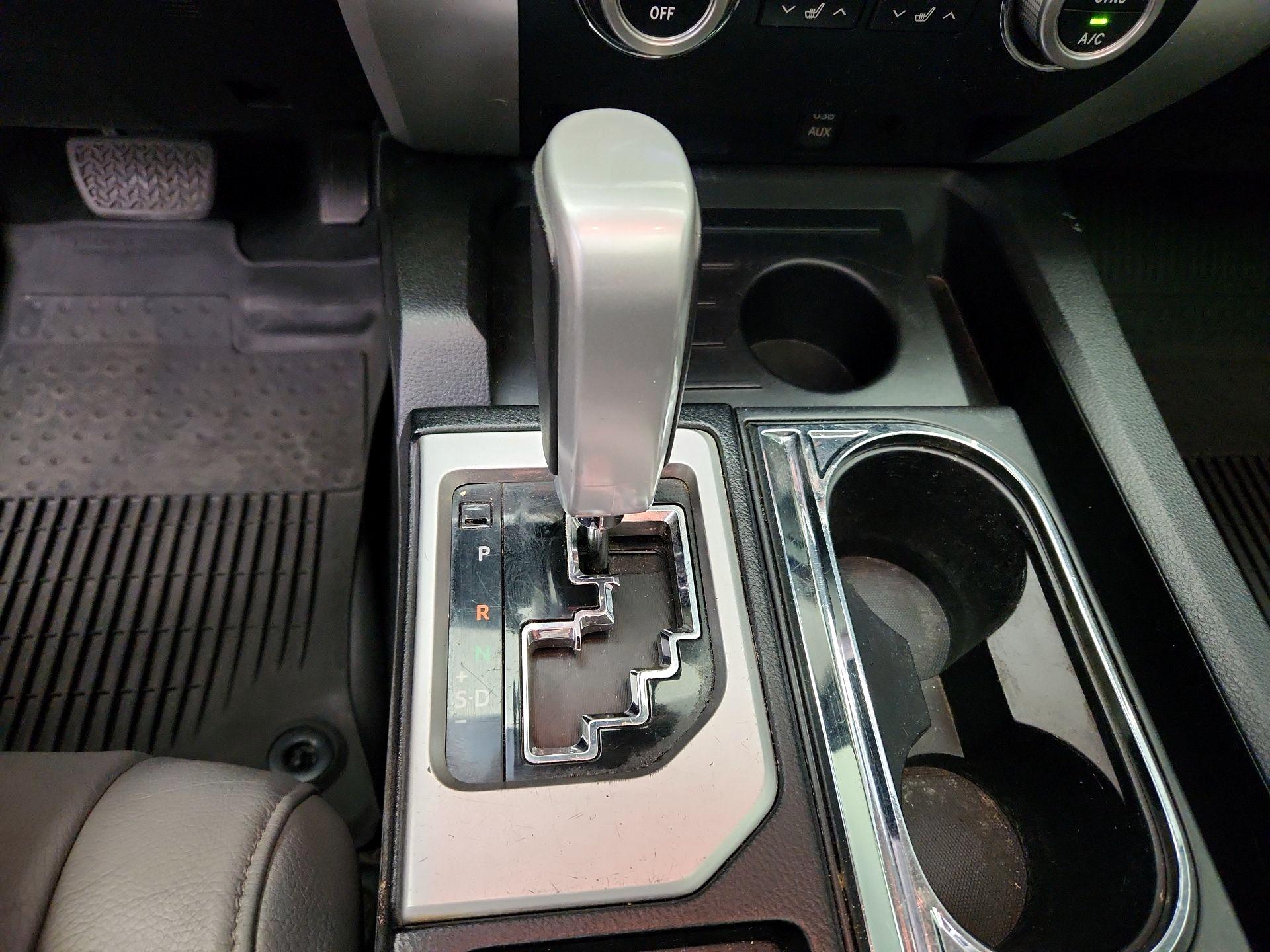 Thumbnail: 2015 Toyota Tundra - 18