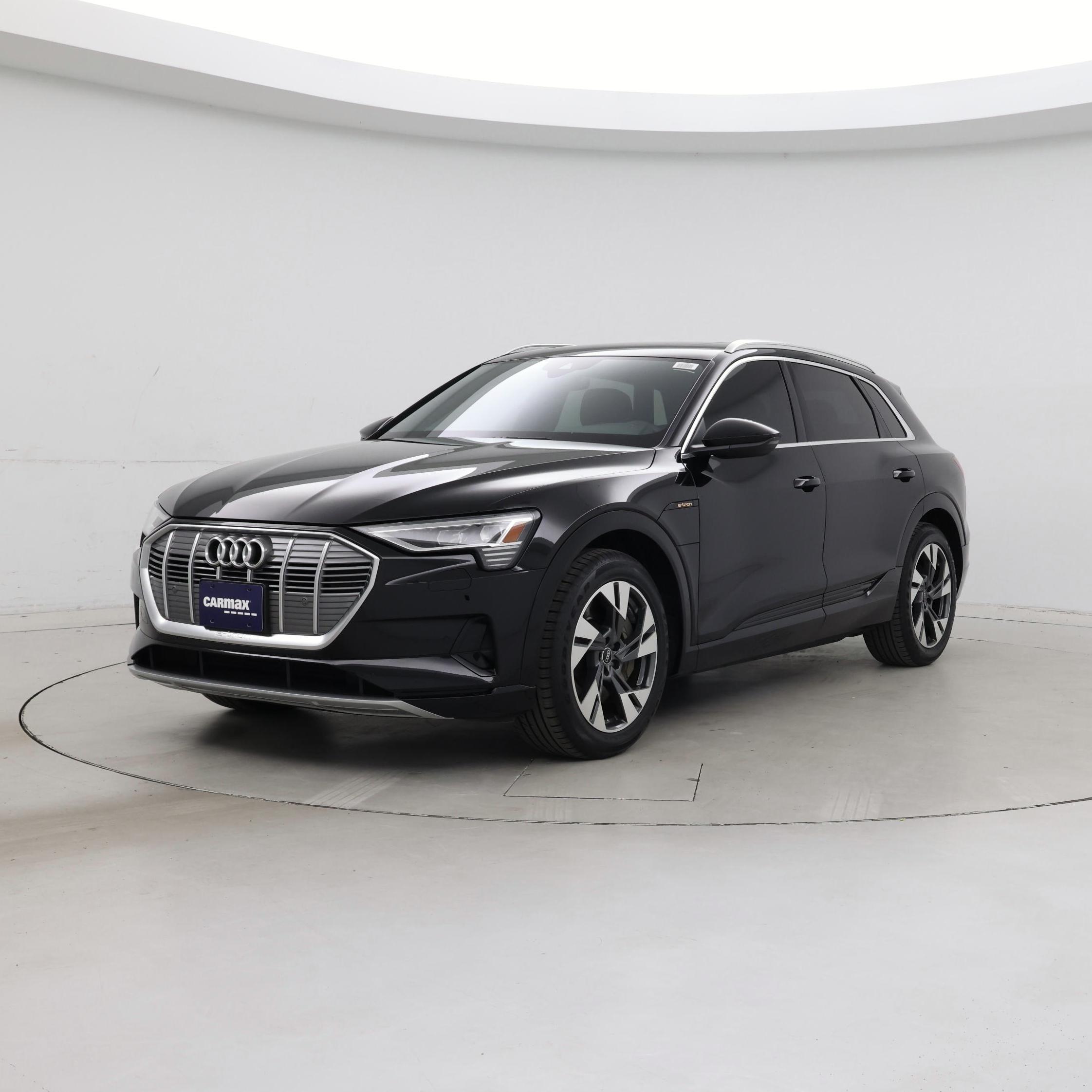 Thumbnail: 2022 Audi e-tron - 4