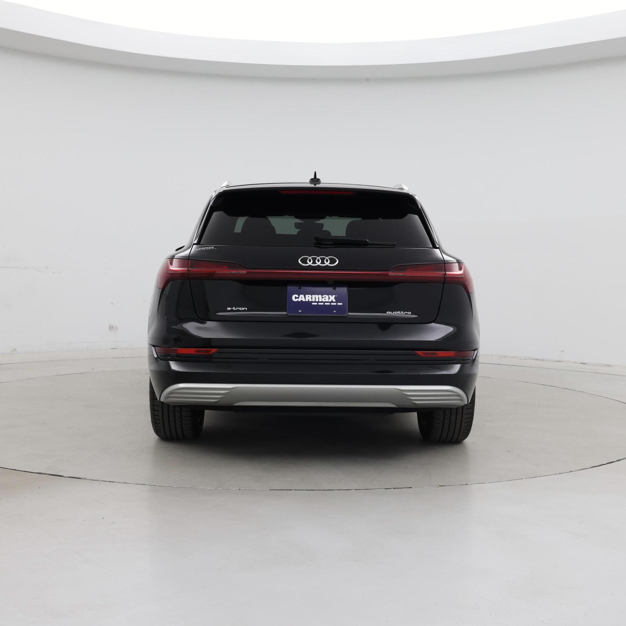 Thumbnail: 2022 Audi e-tron - 6