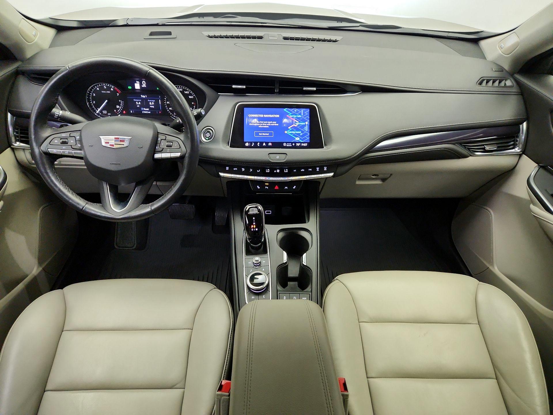 Thumbnail: 2023 Cadillac XT4 - 9