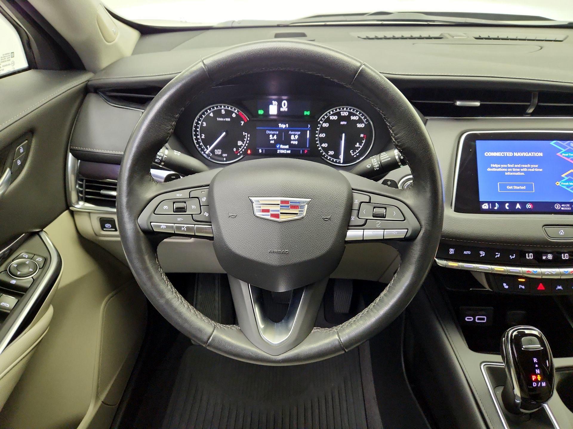 Thumbnail: 2023 Cadillac XT4 - 10