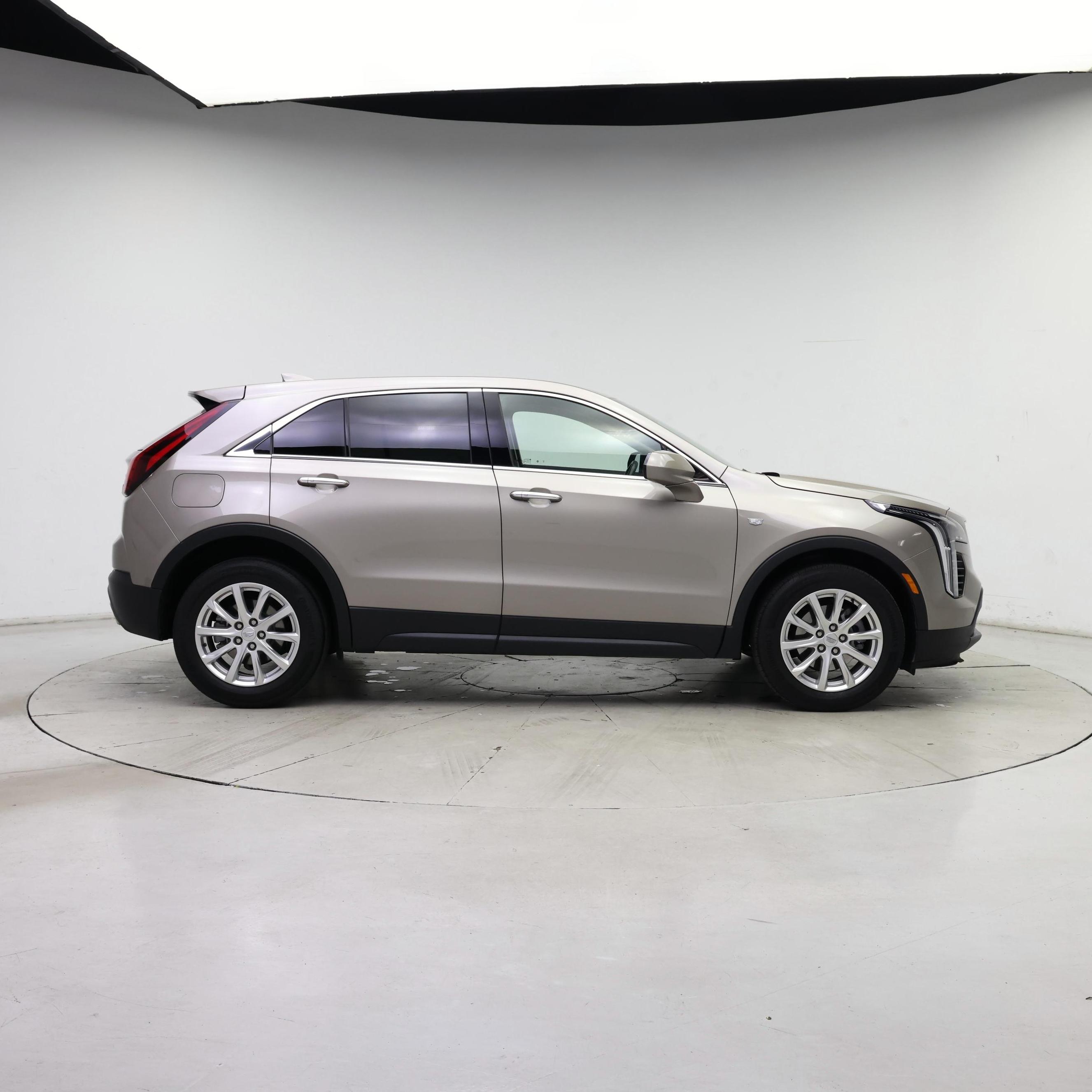 Thumbnail: 2023 Cadillac XT4 - 7