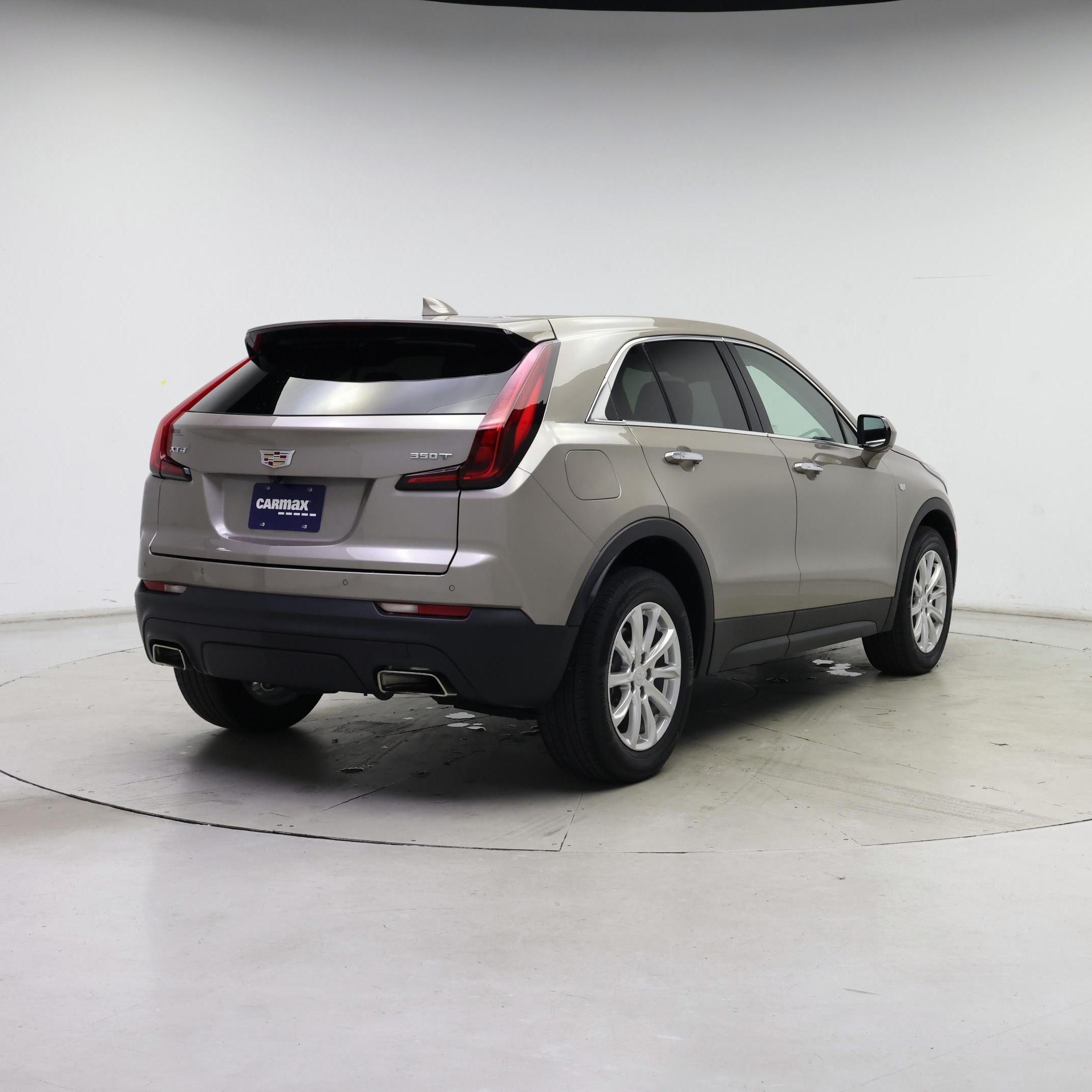Thumbnail: 2023 Cadillac XT4 - 8