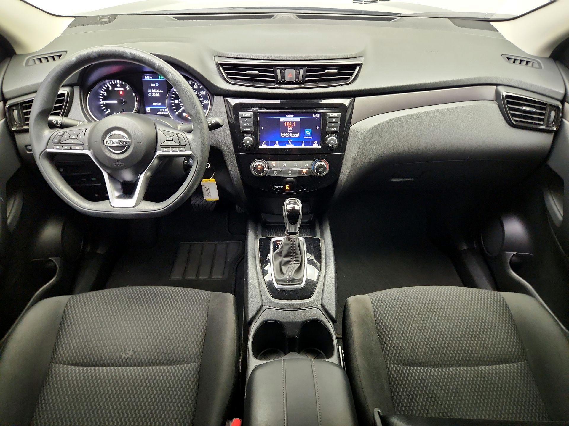Thumbnail: 2021 Nissan Rogue Sport - 9