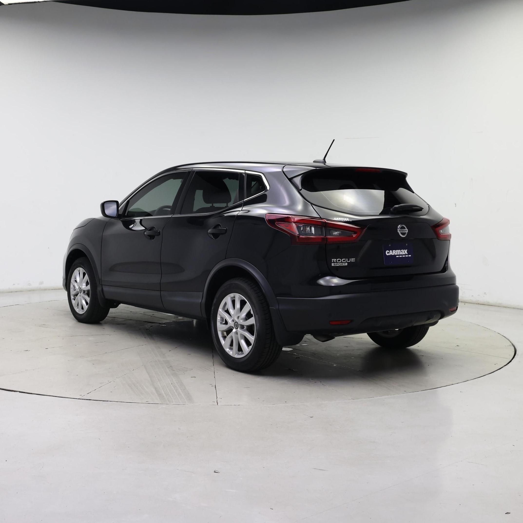 Thumbnail: 2021 Nissan Rogue Sport - 2