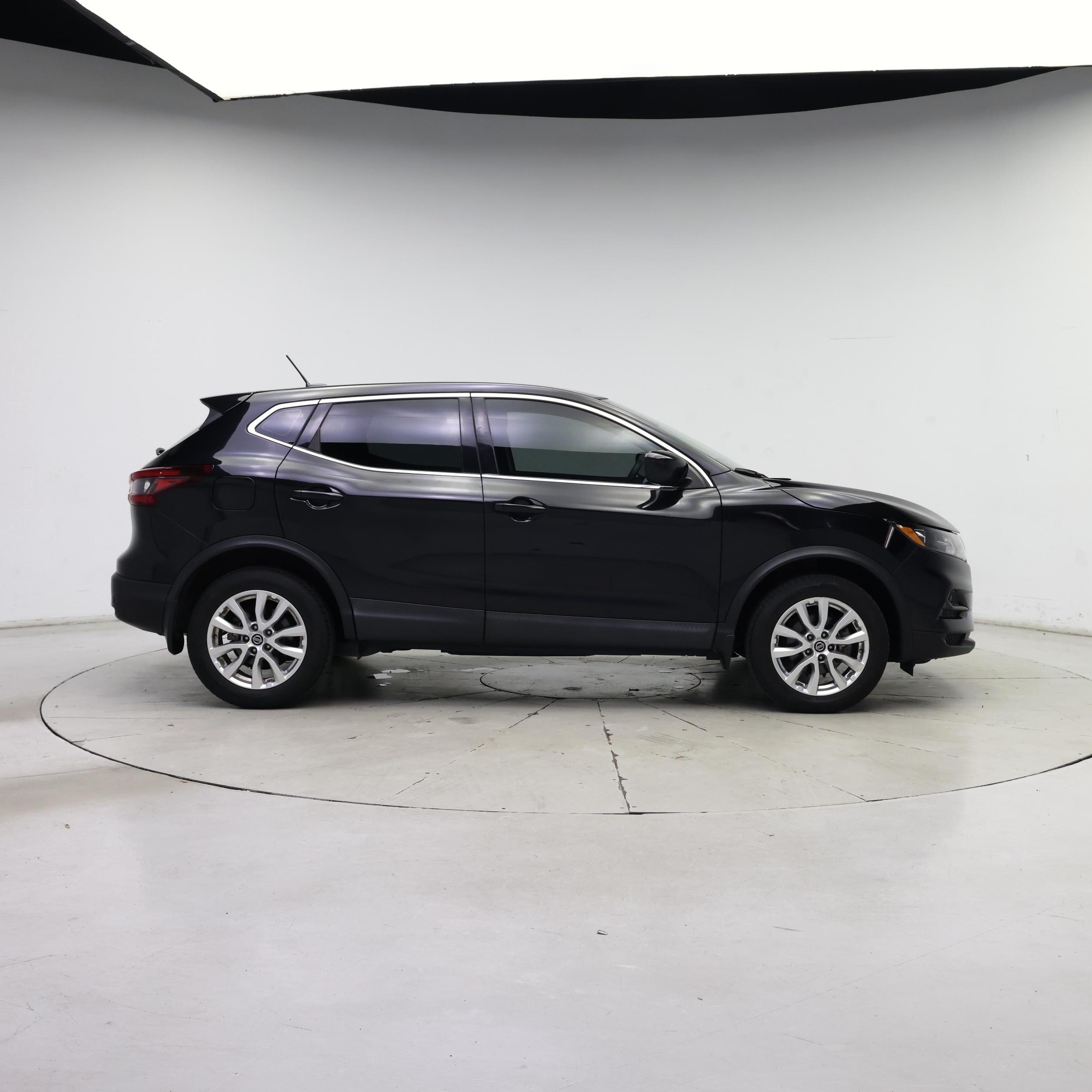 Thumbnail: 2021 Nissan Rogue Sport - 7