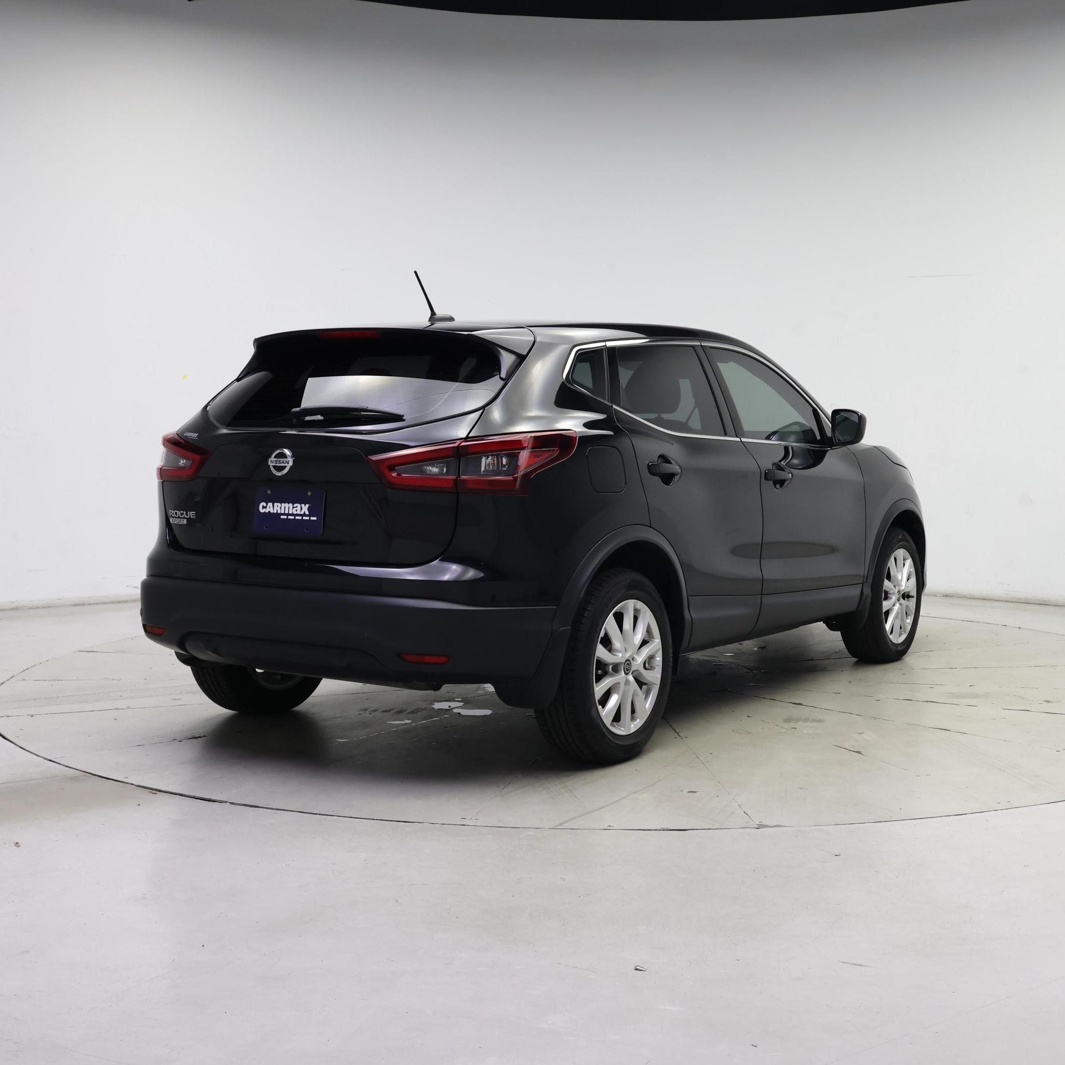 Thumbnail: 2021 Nissan Rogue Sport - 8
