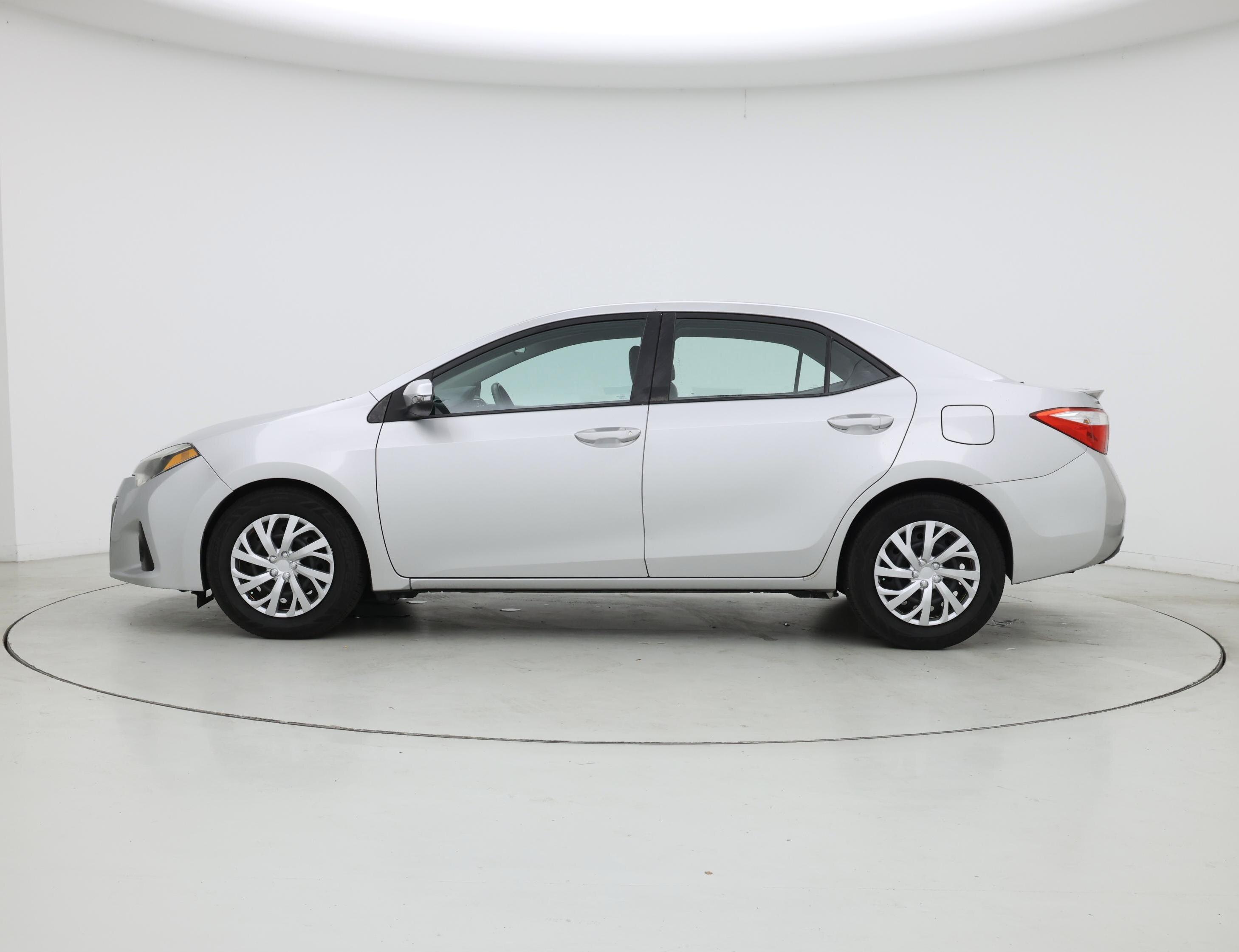 Thumbnail: 2016 Toyota Corolla - 3