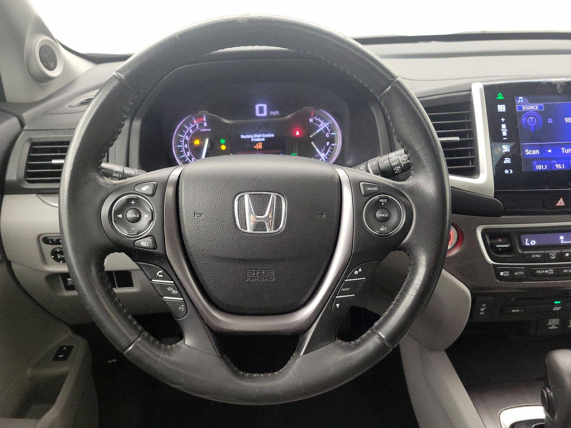 Thumbnail: 2016 Honda Pilot - 10