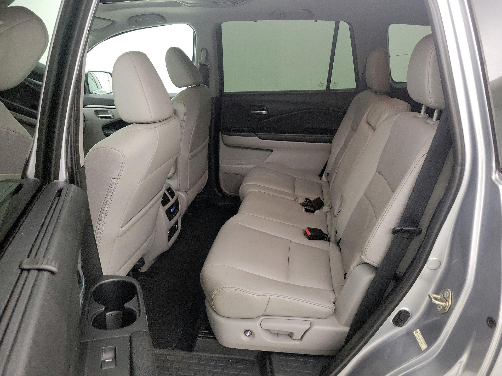 Thumbnail: 2016 Honda Pilot - 20