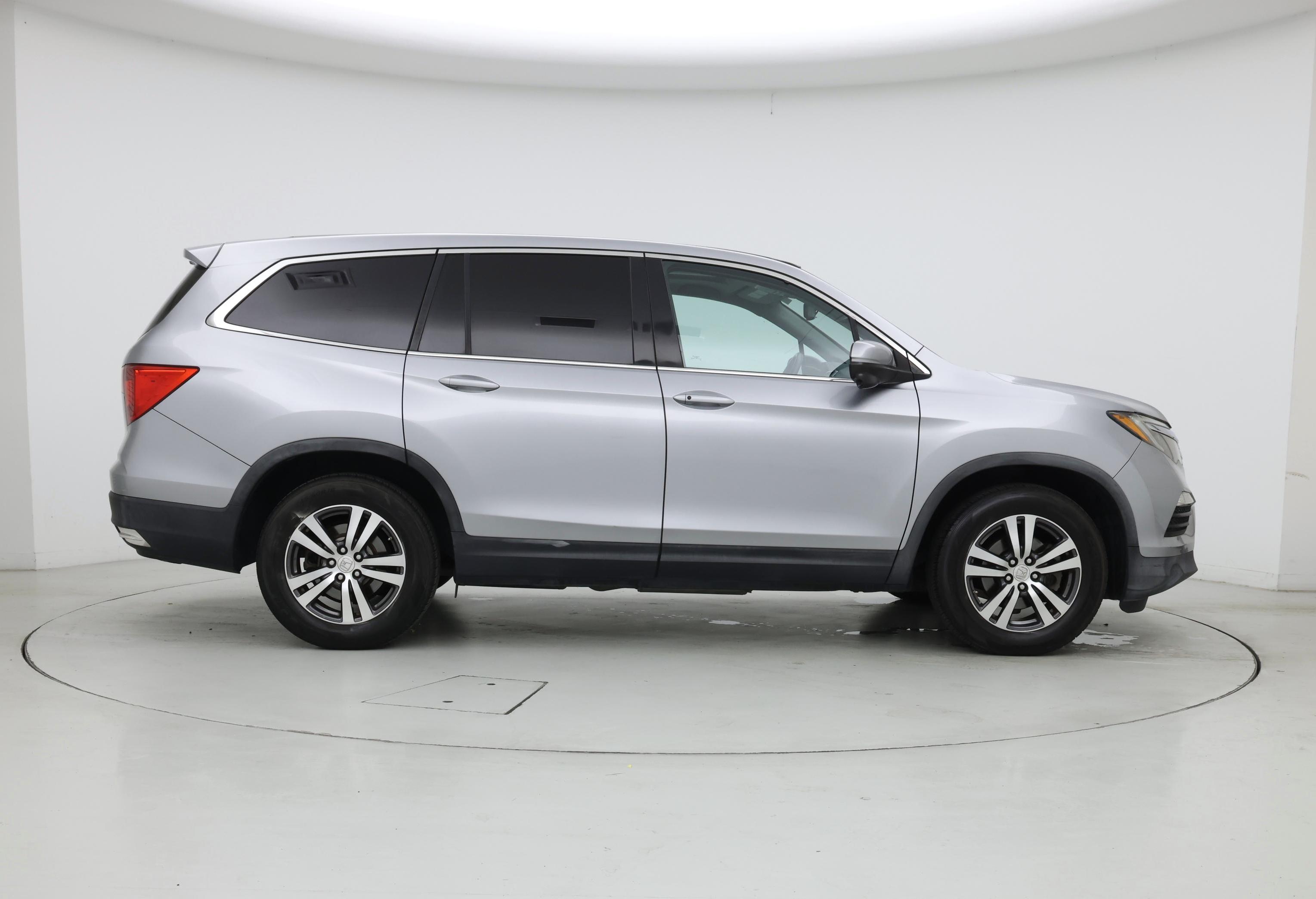 Thumbnail: 2016 Honda Pilot - 7