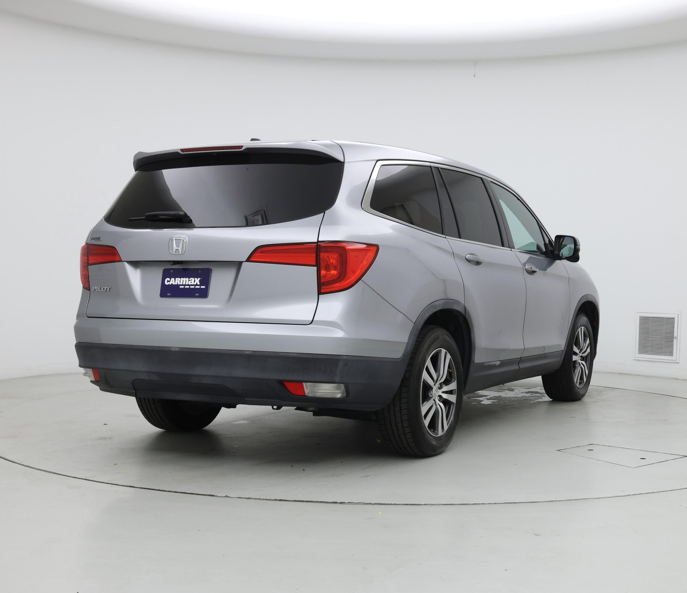 Thumbnail: 2016 Honda Pilot - 8