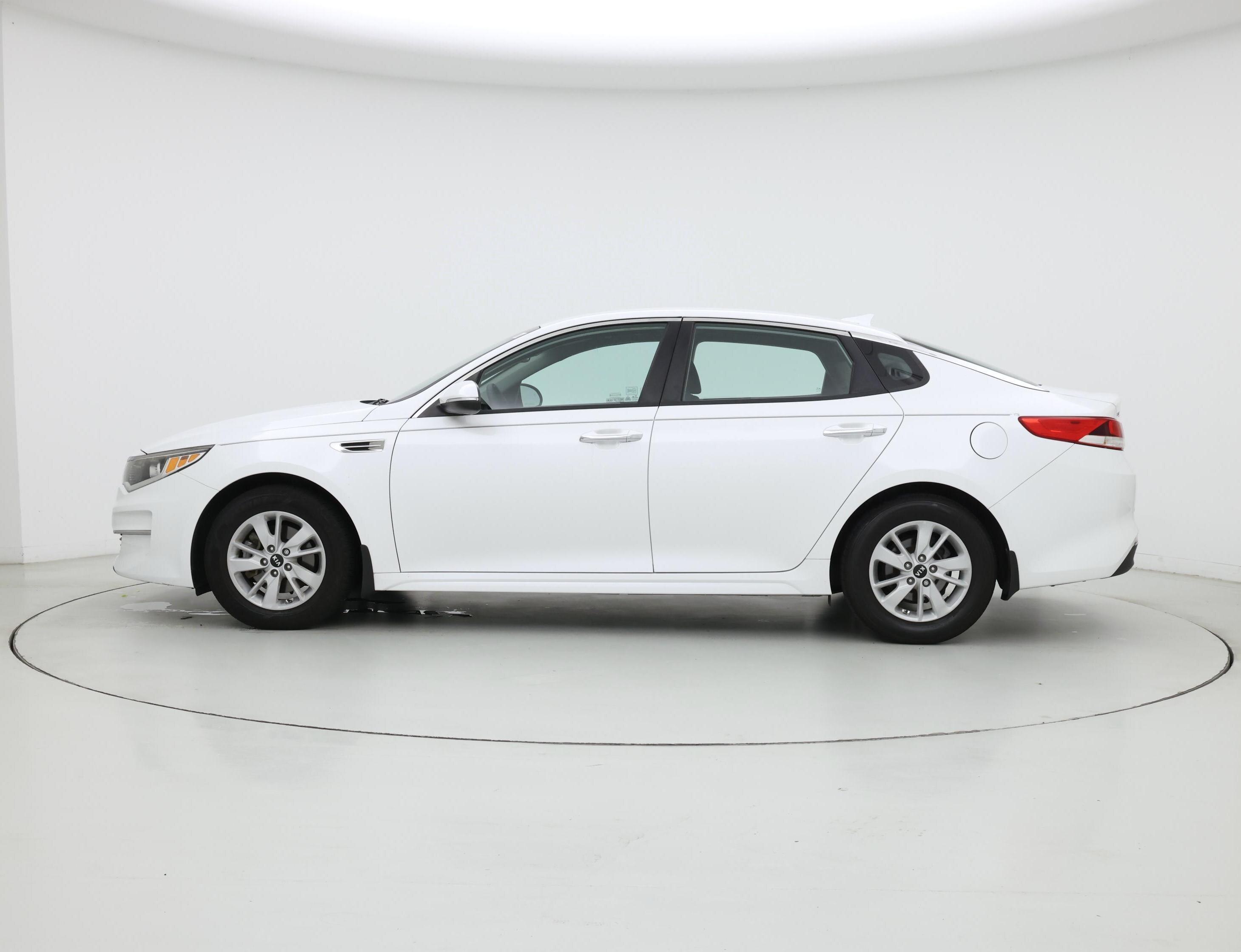 Thumbnail: 2018 Kia Optima - 3