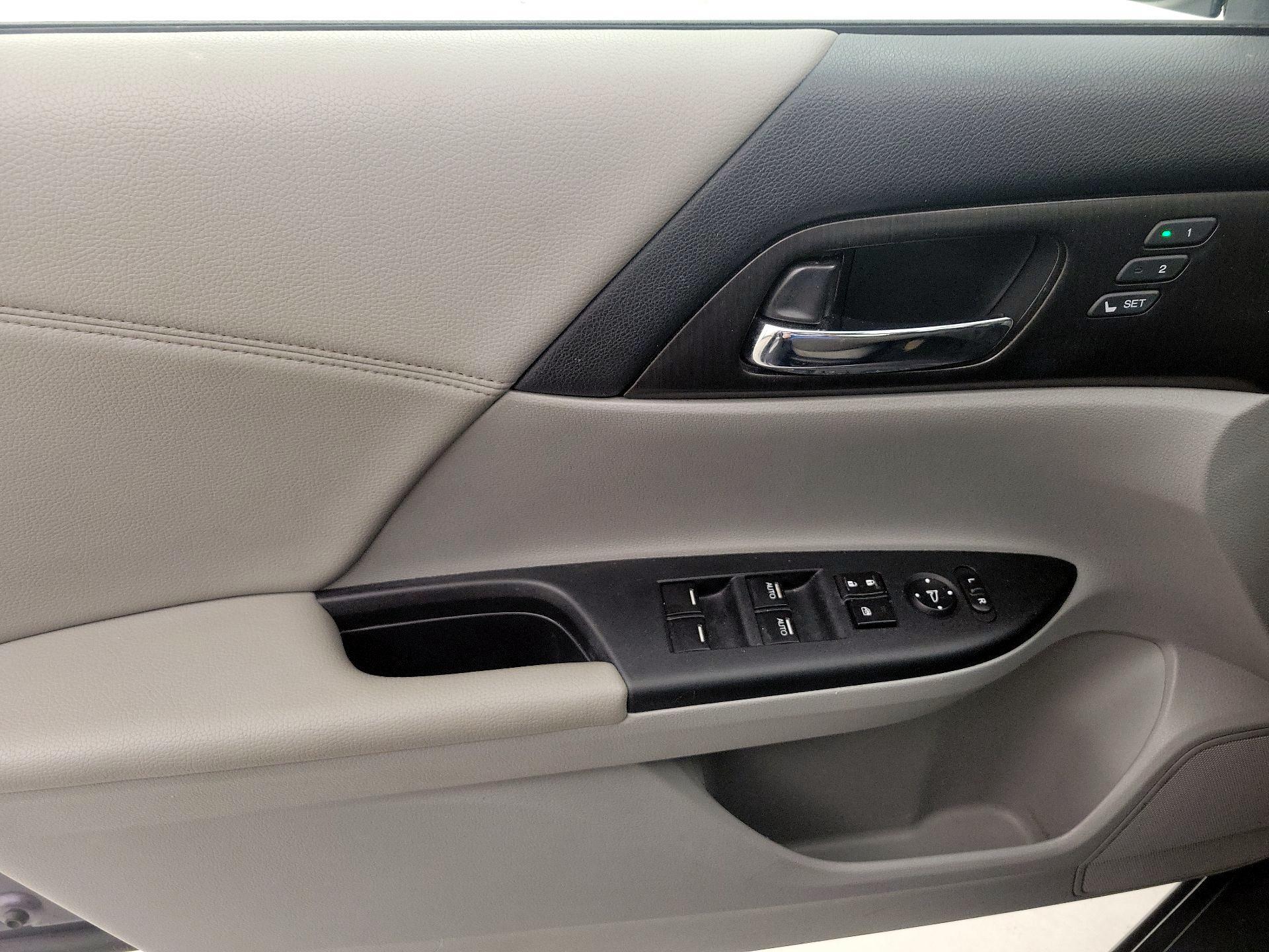Thumbnail: 2014 Honda Accord - 12