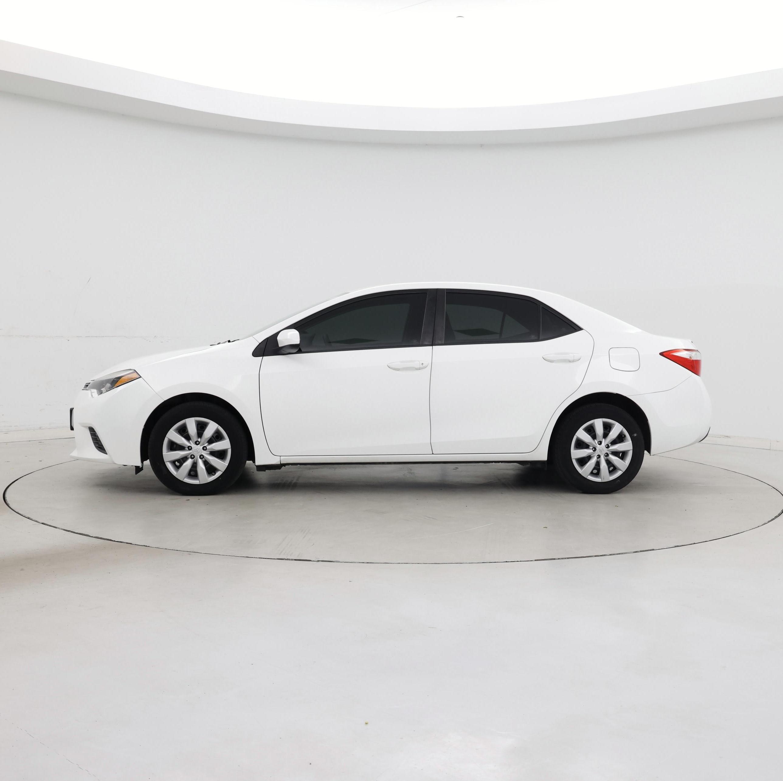 Thumbnail: 2016 Toyota Corolla - 3