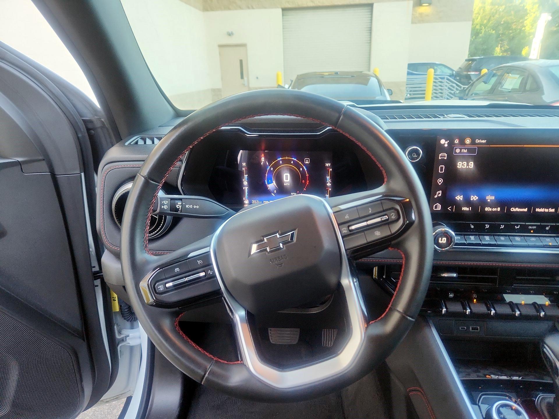 Thumbnail: 2023 Chevrolet Colorado - 10
