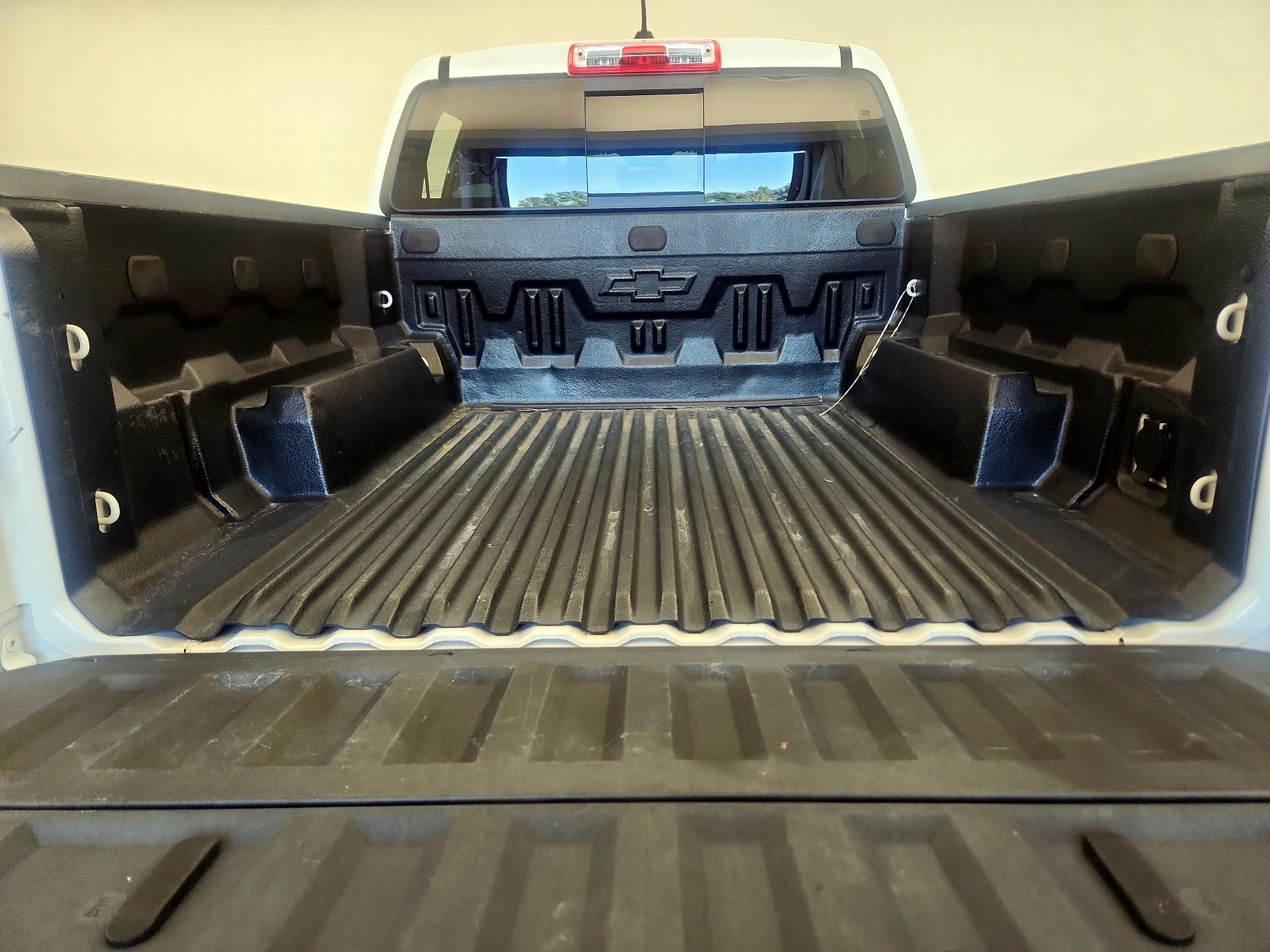 Thumbnail: 2023 Chevrolet Colorado - 20